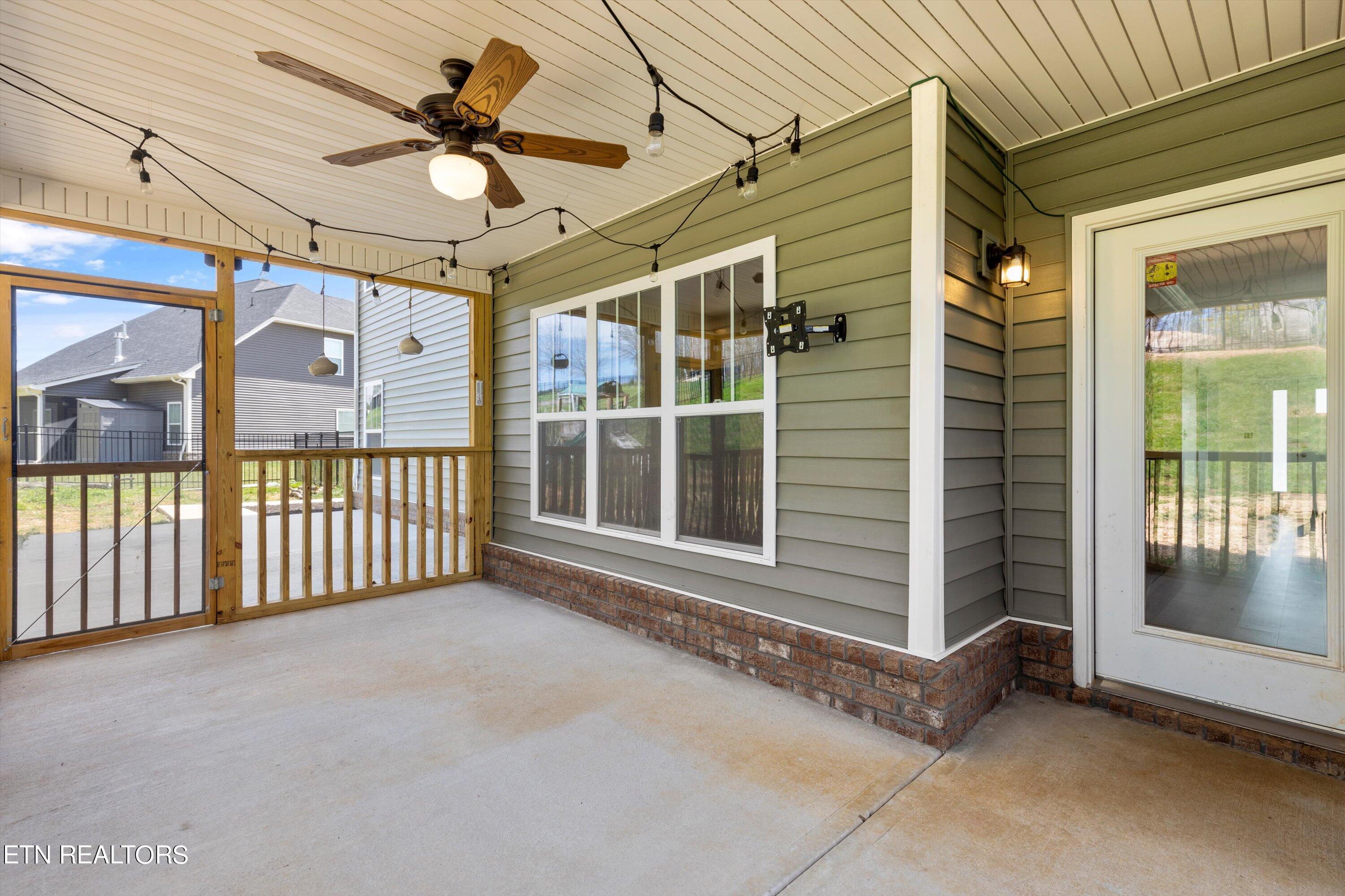 104 Mistletoeberry Rd