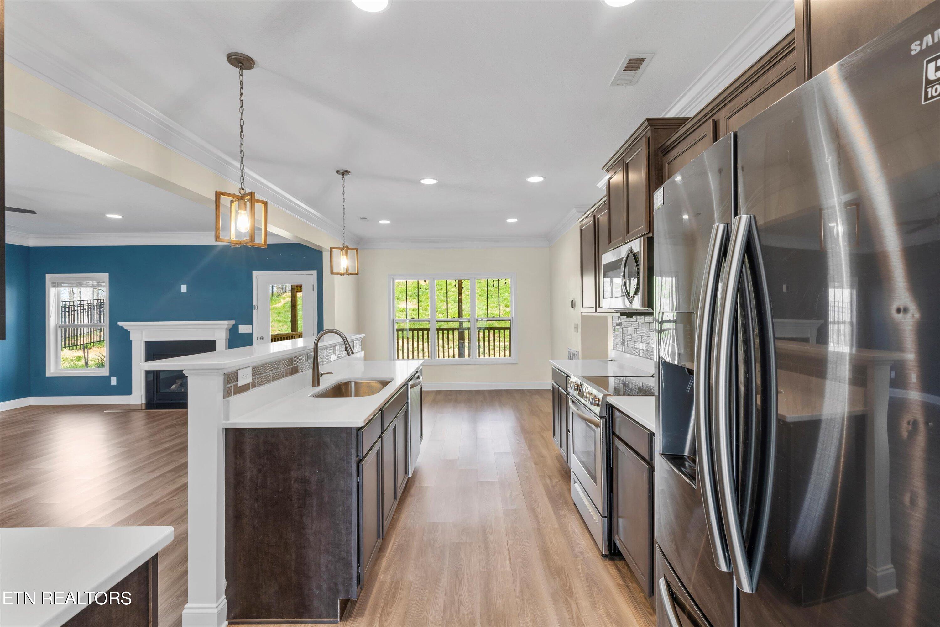 104 Mistletoeberry Rd