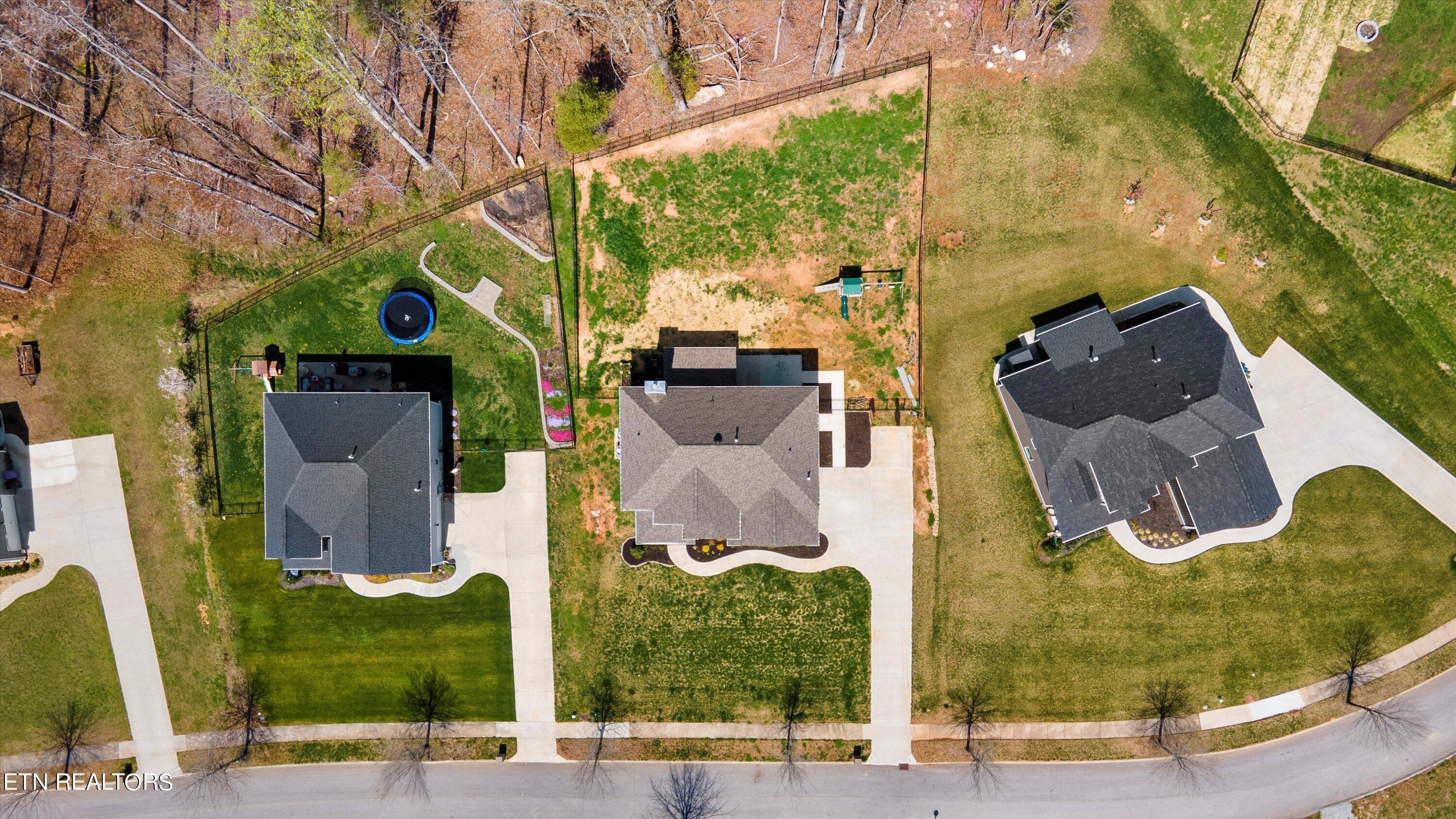 104 Mistletoeberry Rd