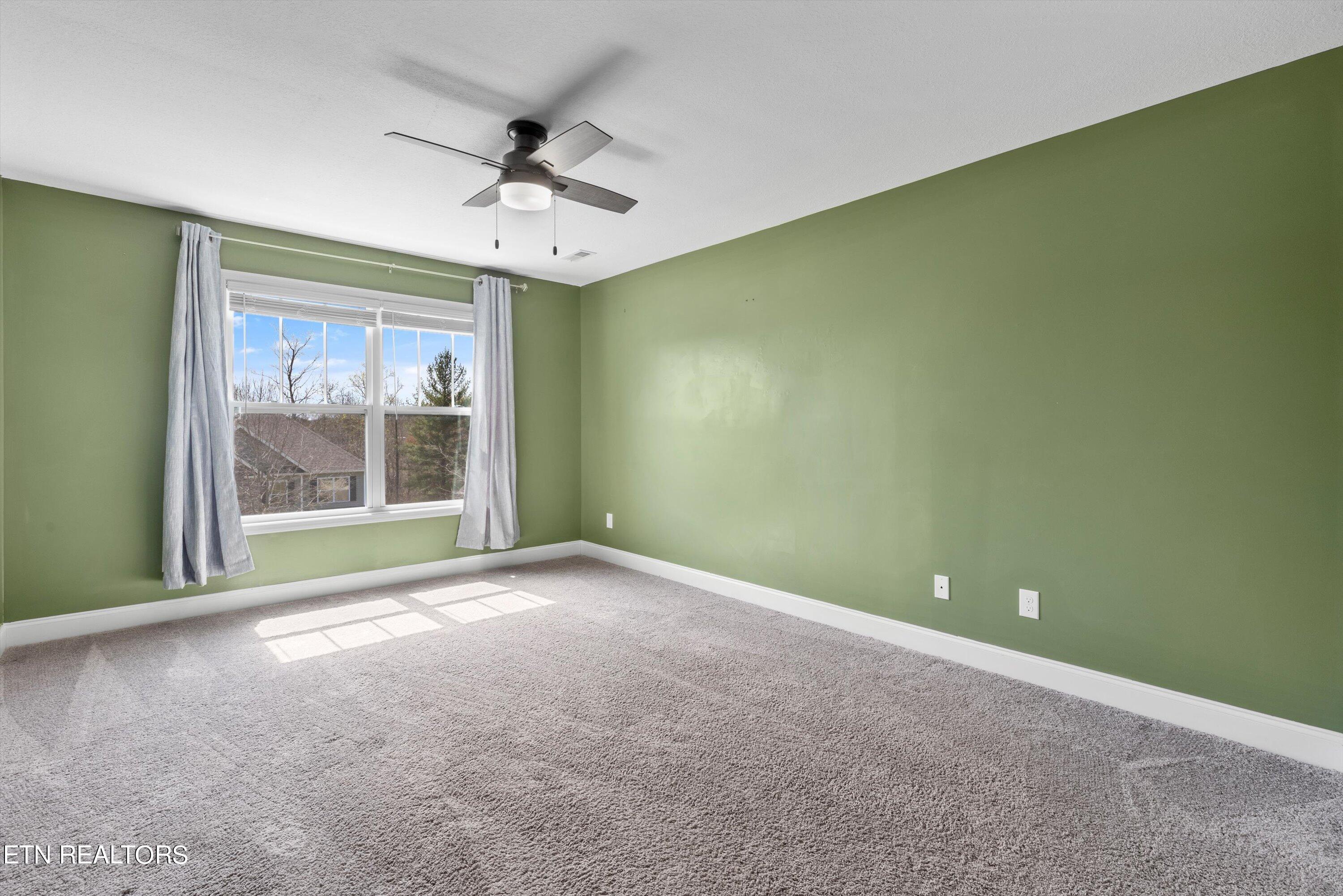 104 Mistletoeberry Rd