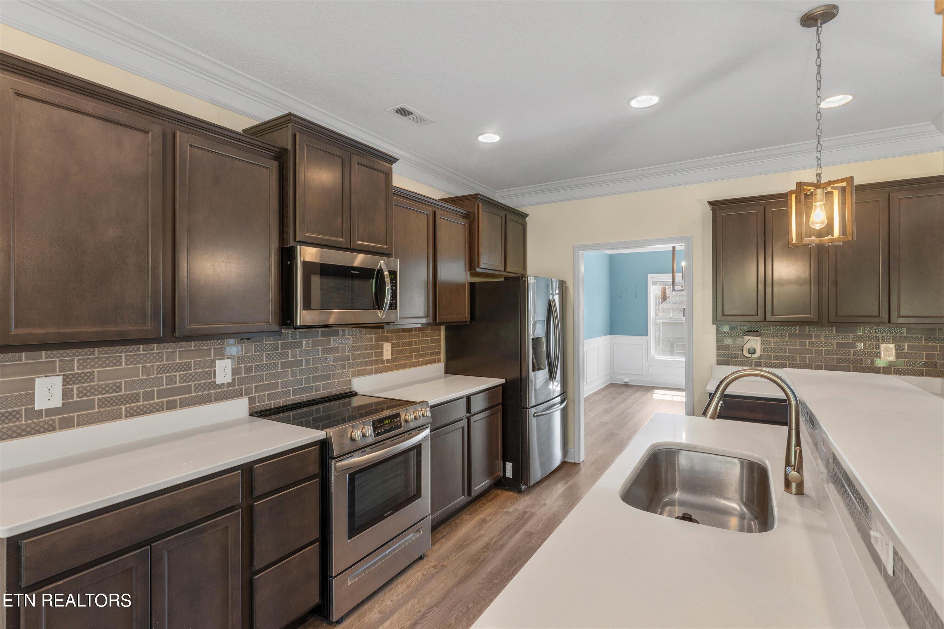 104 Mistletoeberry Rd