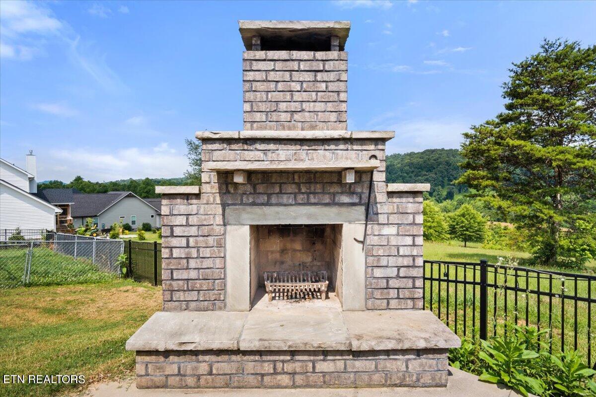 102 Pineberry West Rd