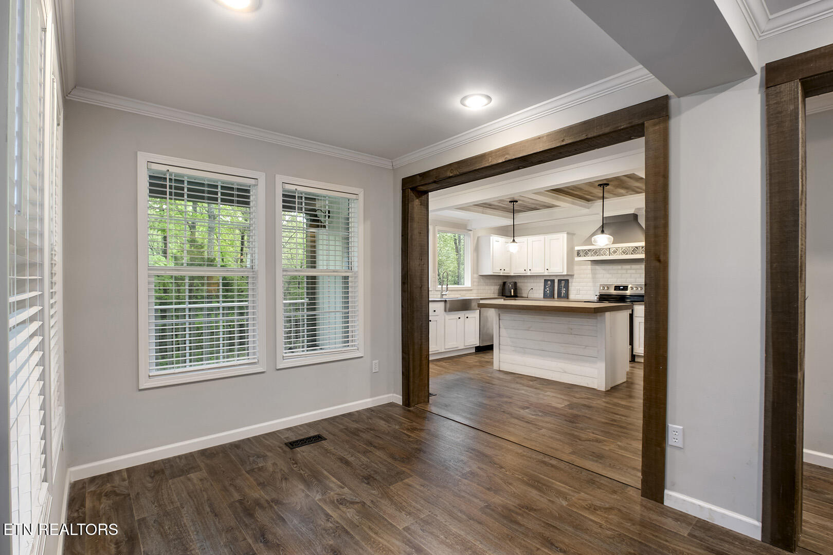 215 Eastwood Rd