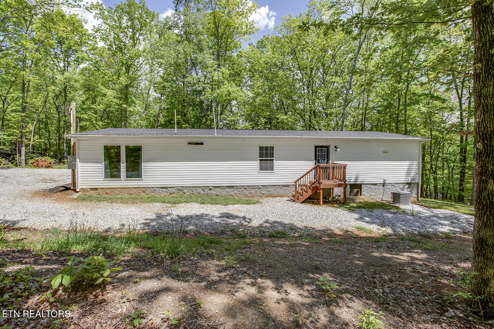 215 Eastwood Rd