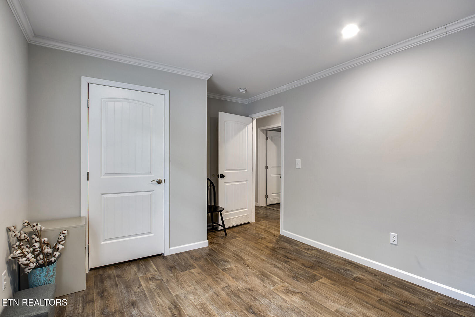 215 Eastwood Rd