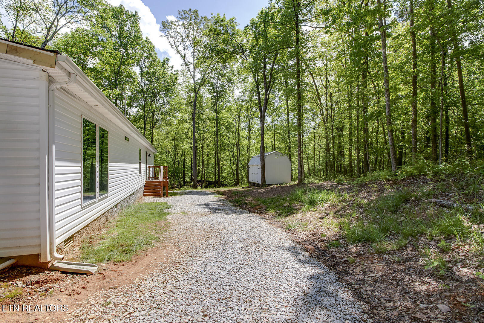 215 Eastwood Rd