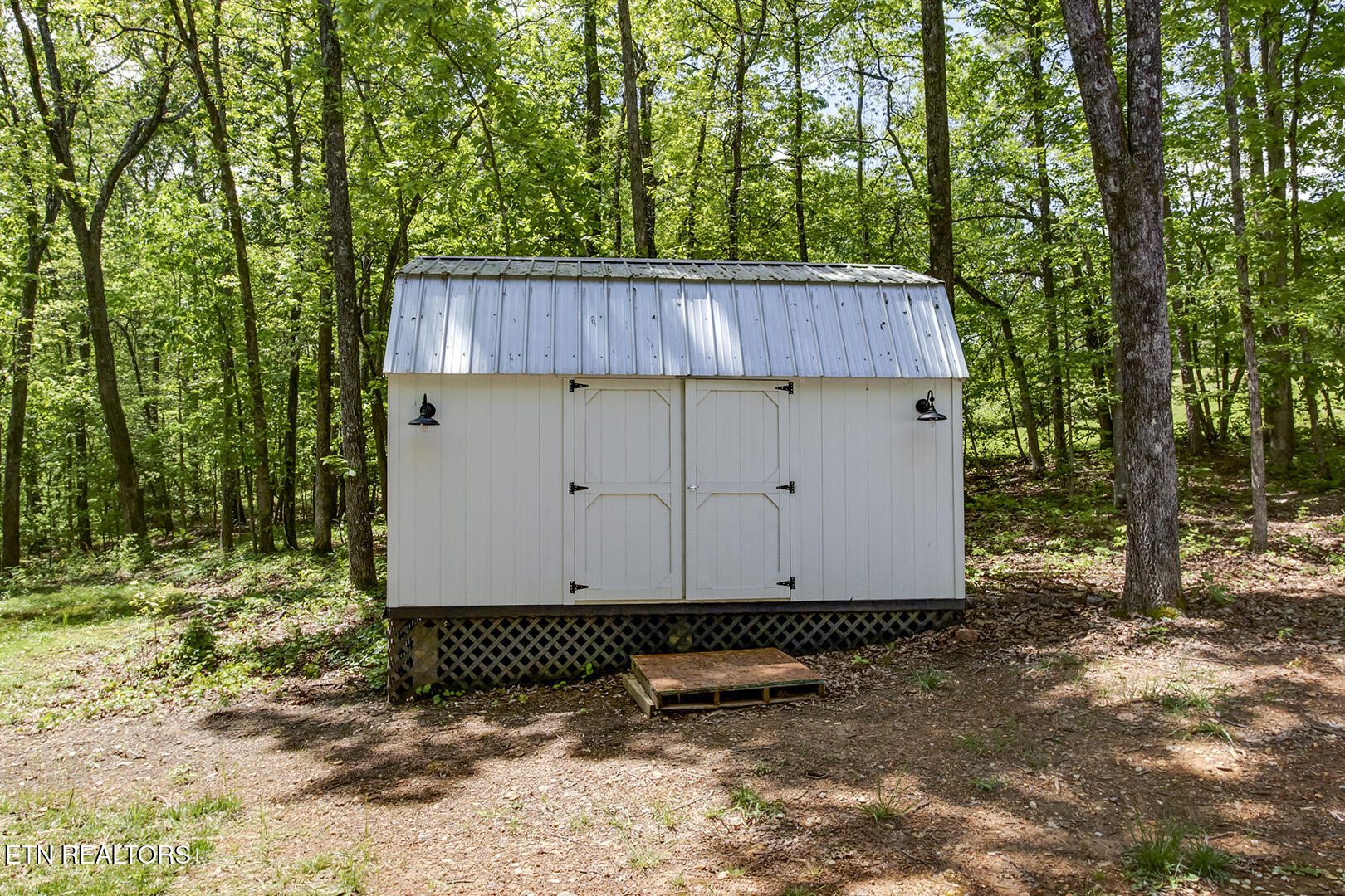 215 Eastwood Rd