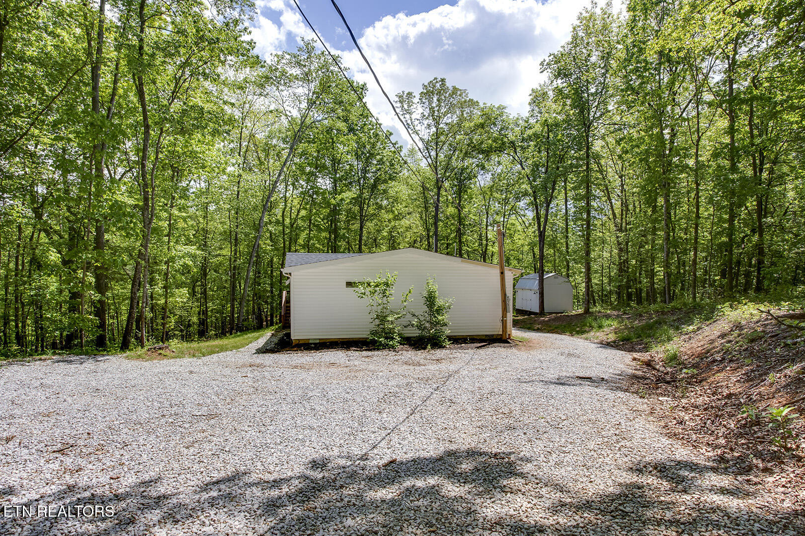 215 Eastwood Rd