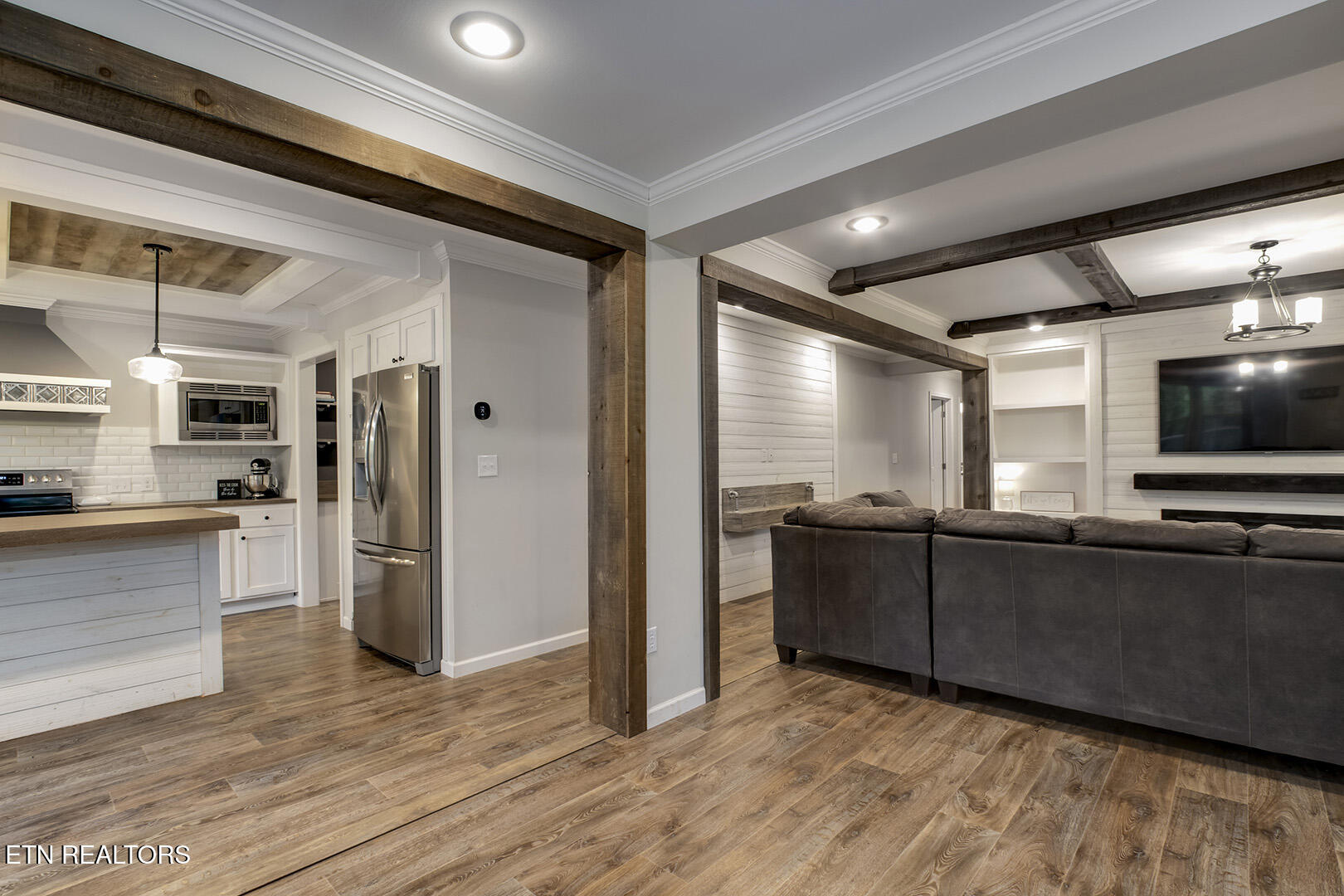 215 Eastwood Rd