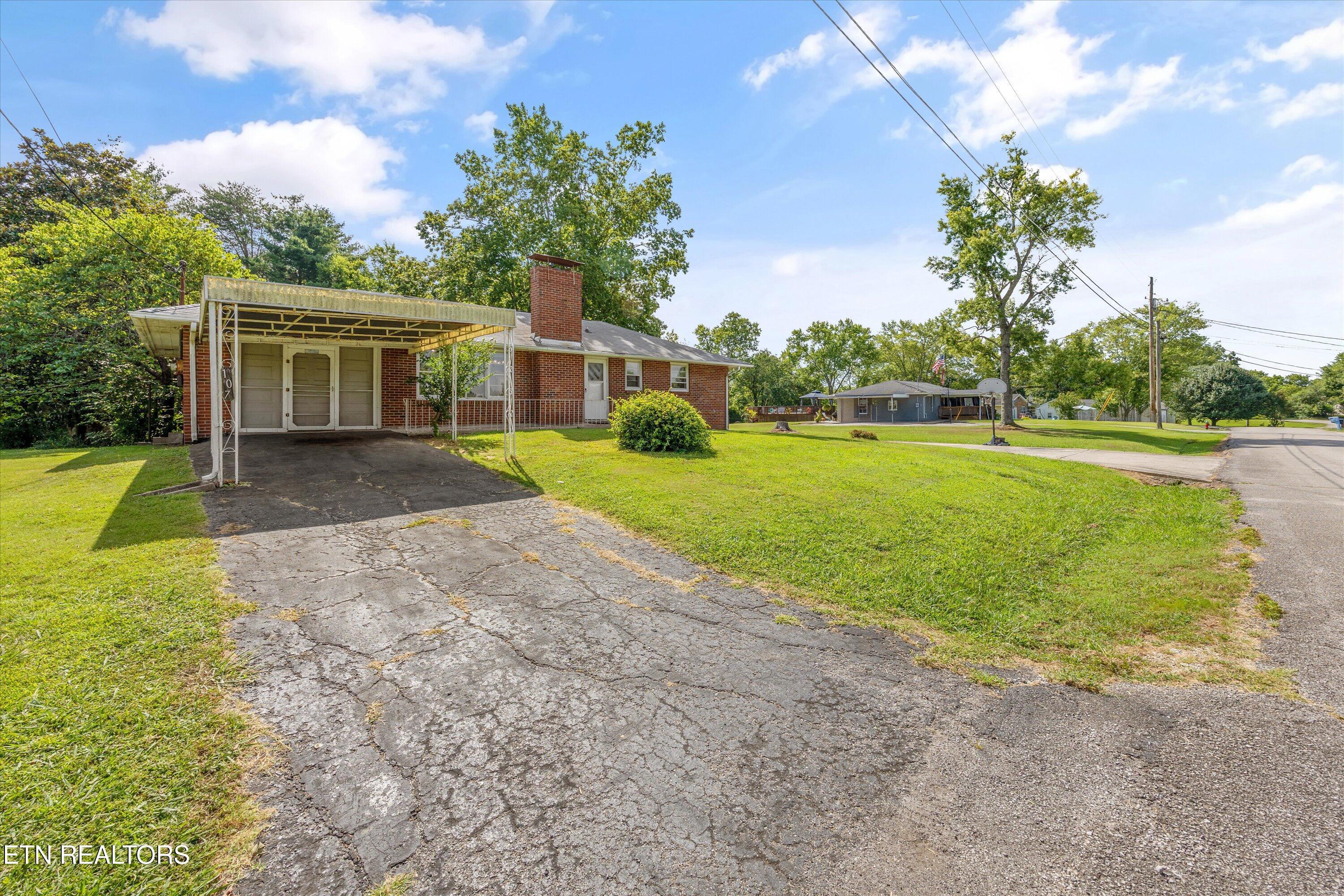 107 Hillcrest Lane