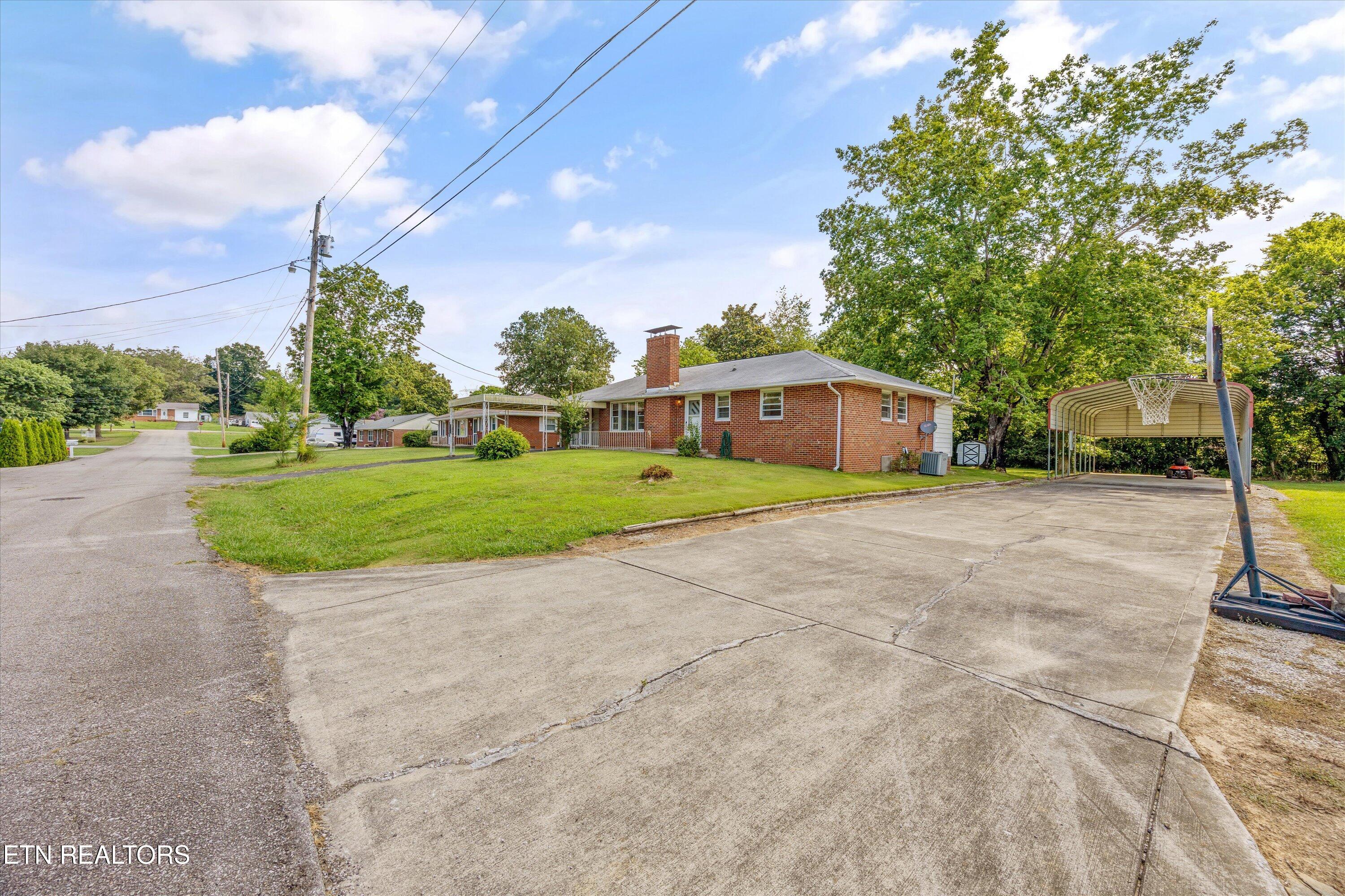107 Hillcrest Lane