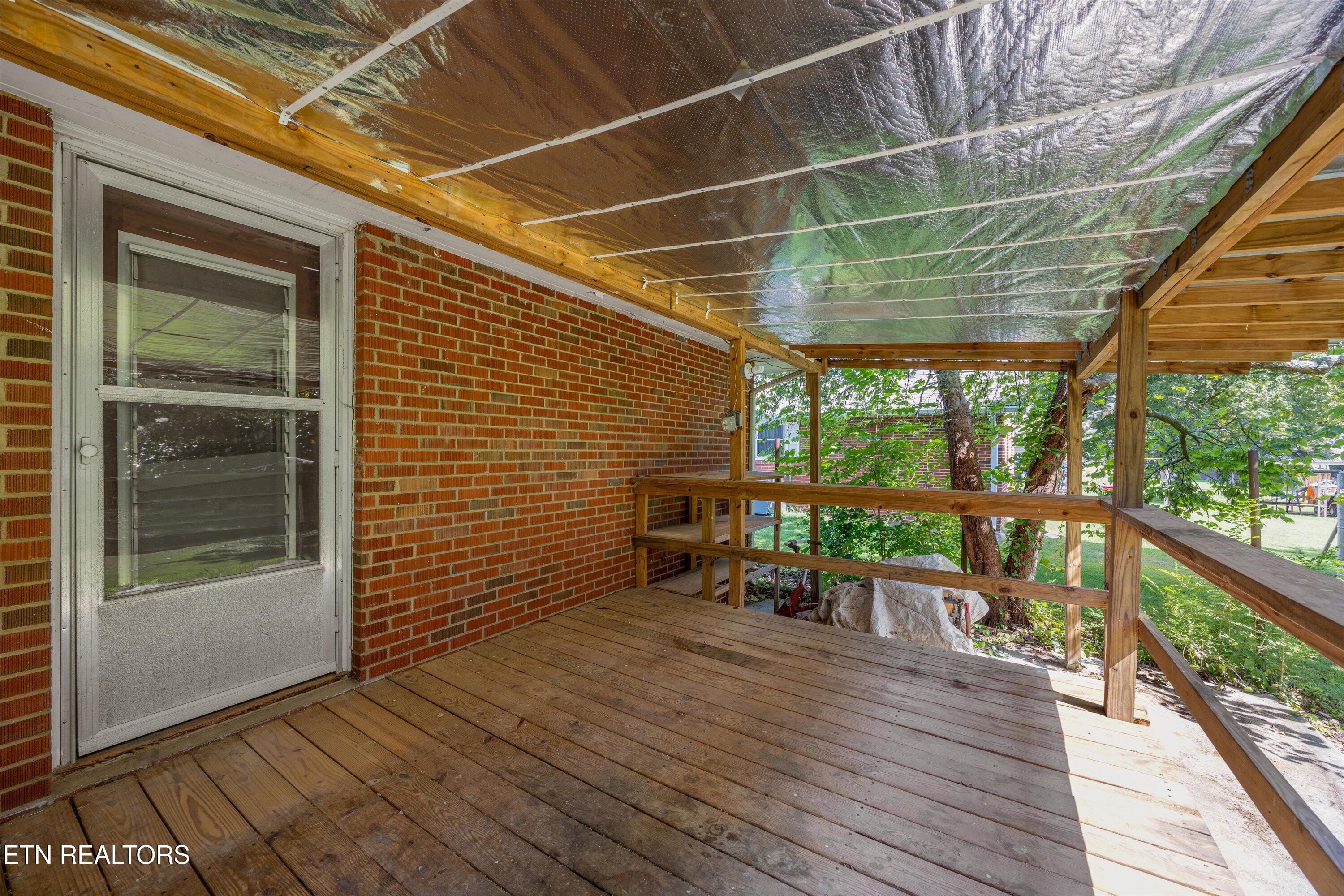 107 Hillcrest Lane