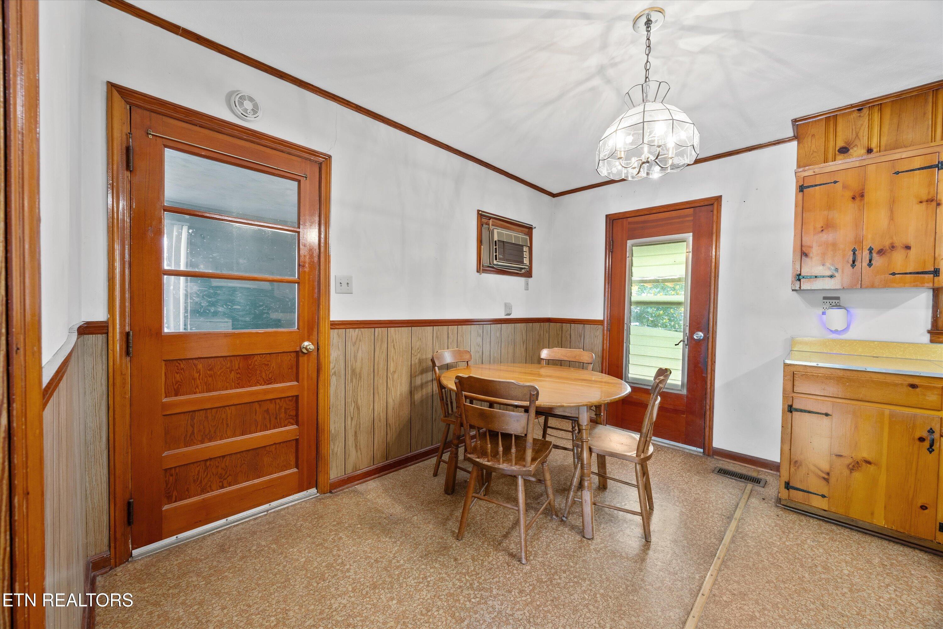 107 Hillcrest Lane