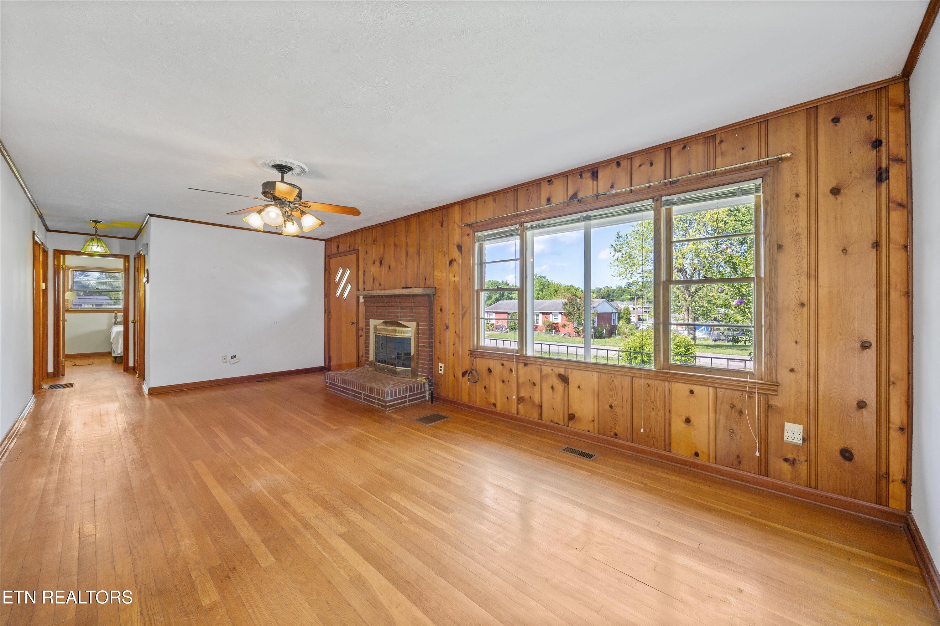 107 Hillcrest Lane