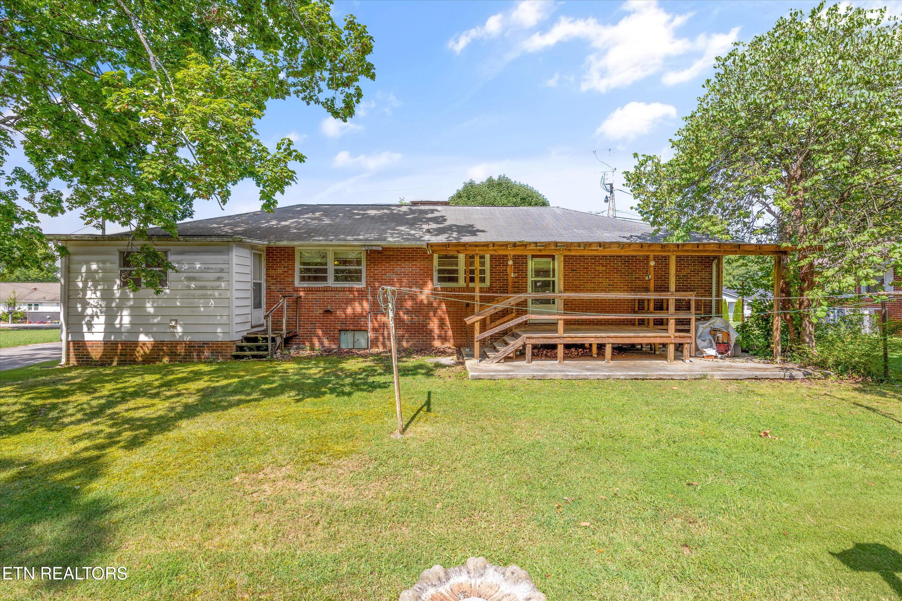 107 Hillcrest Lane