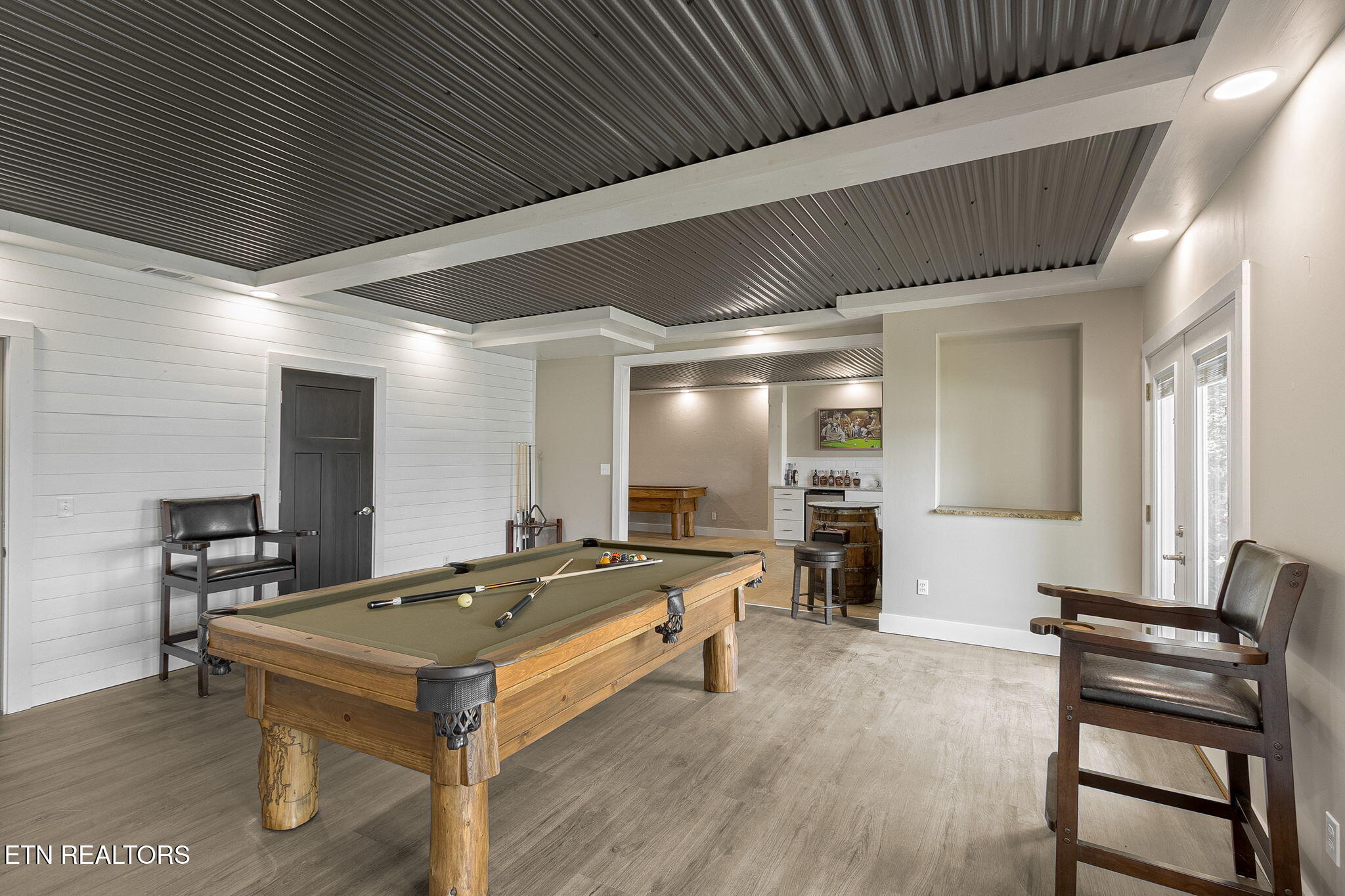 231 Holiday Point Drive