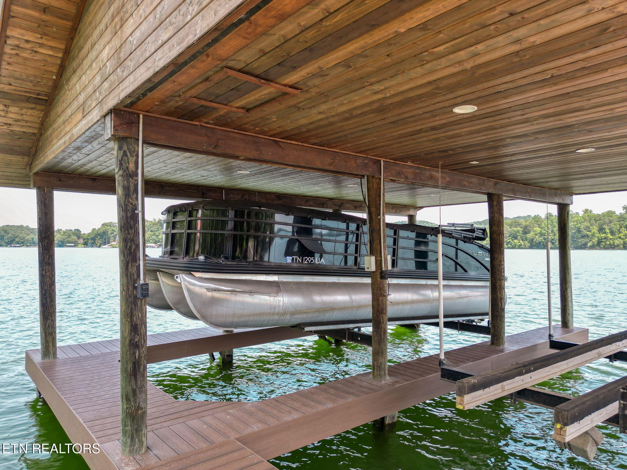 231 Holiday Point Drive