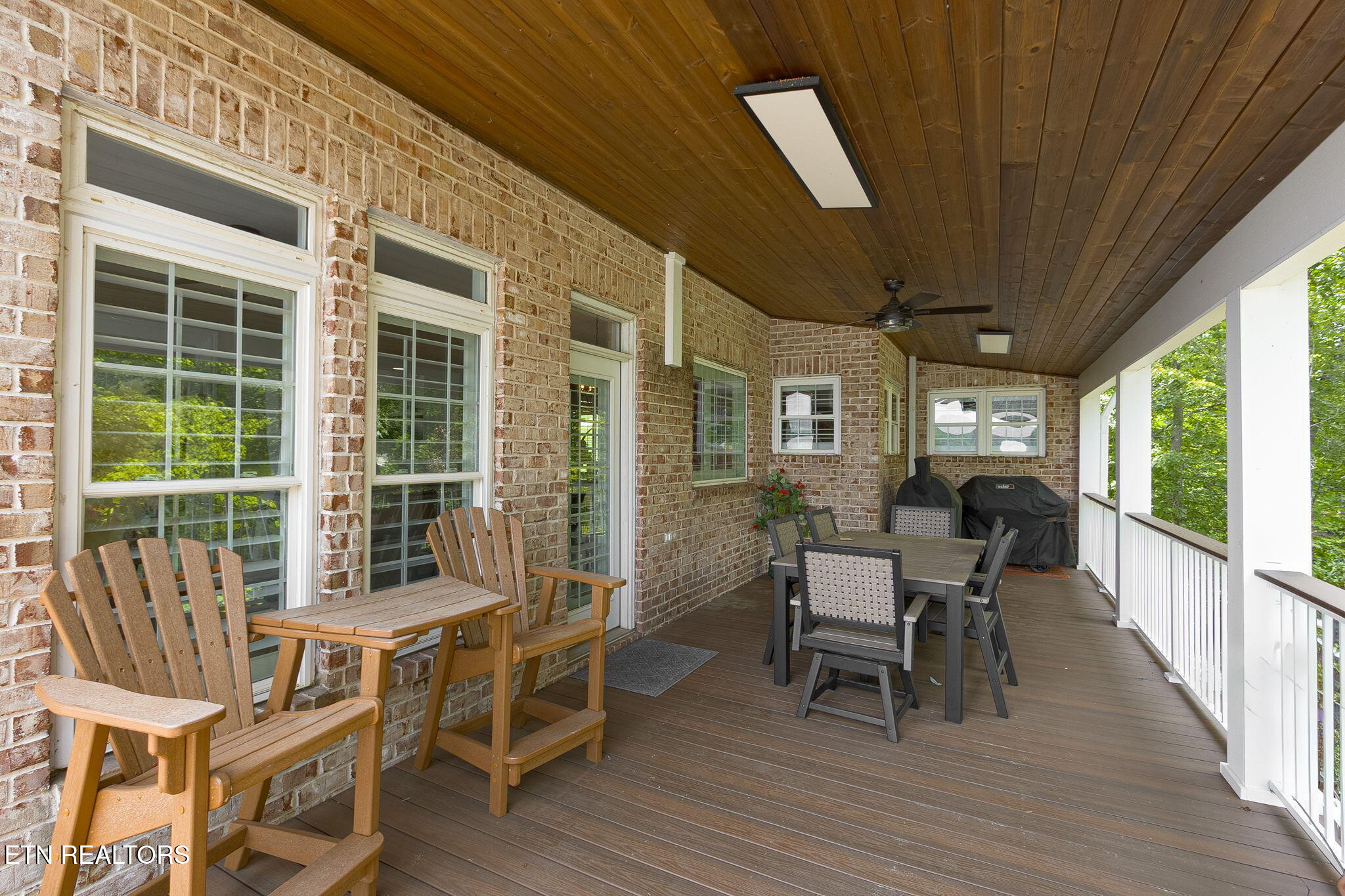 231 Holiday Point Drive