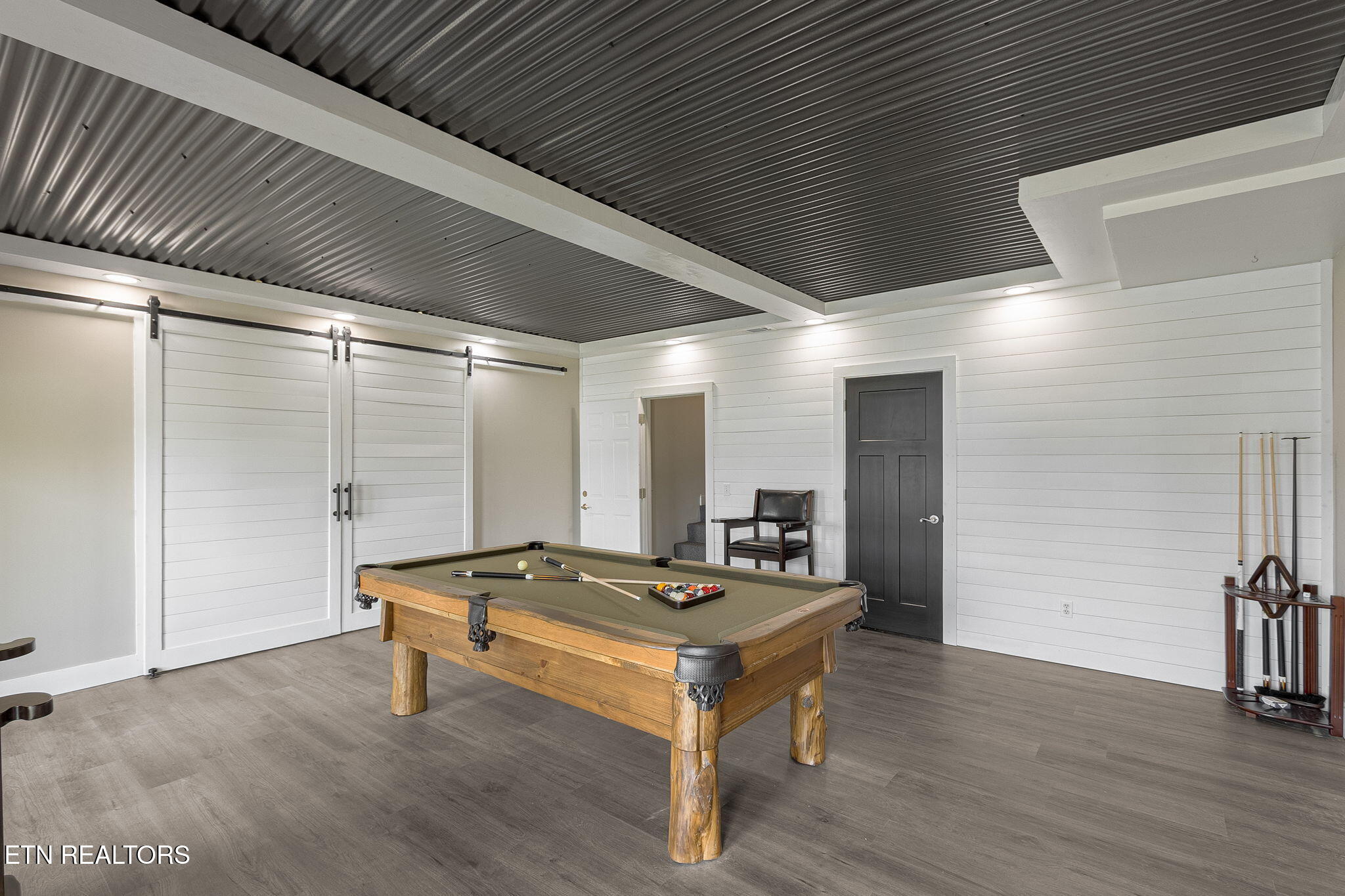 231 Holiday Point Drive