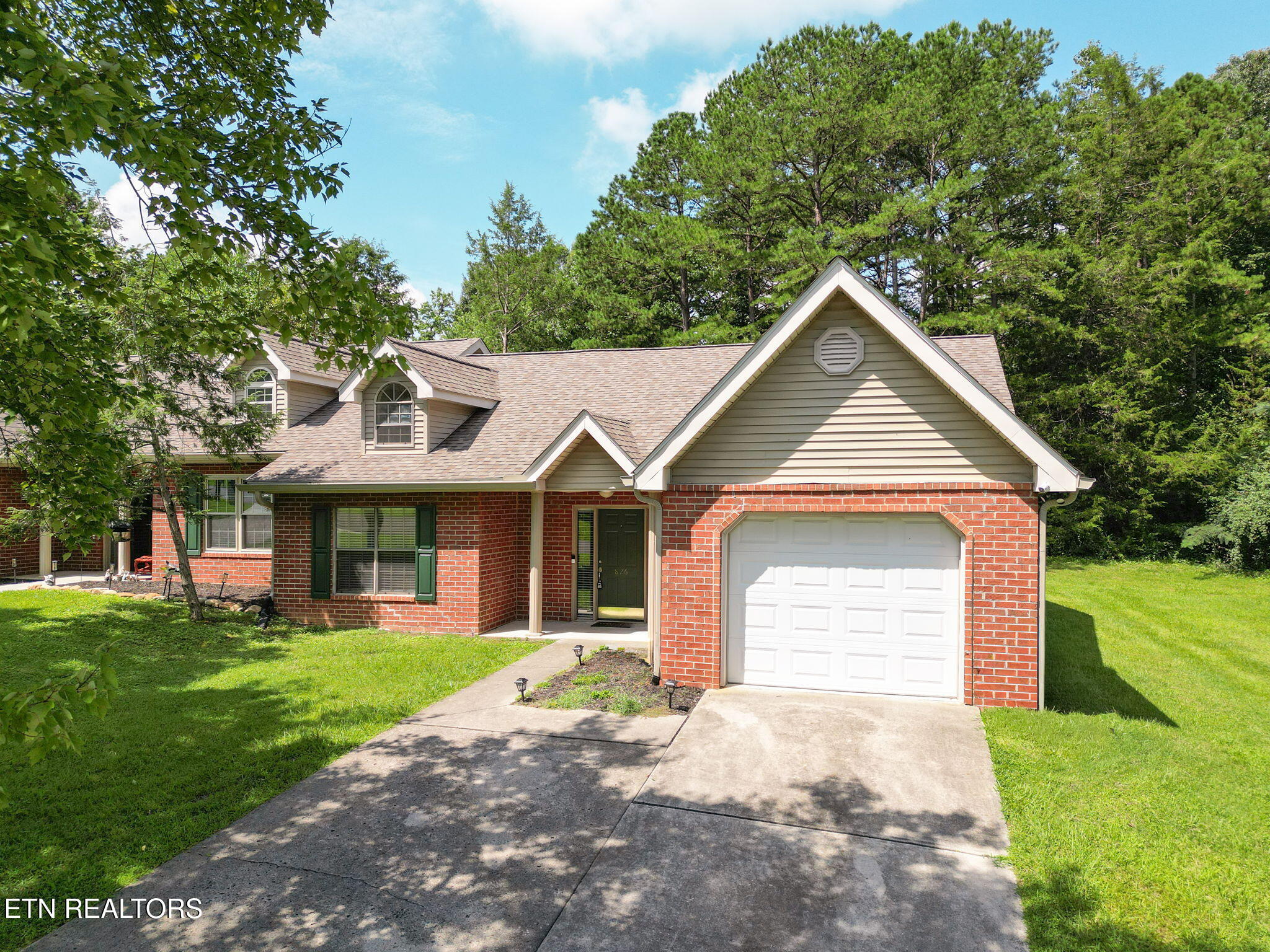 826 Gresham Rd