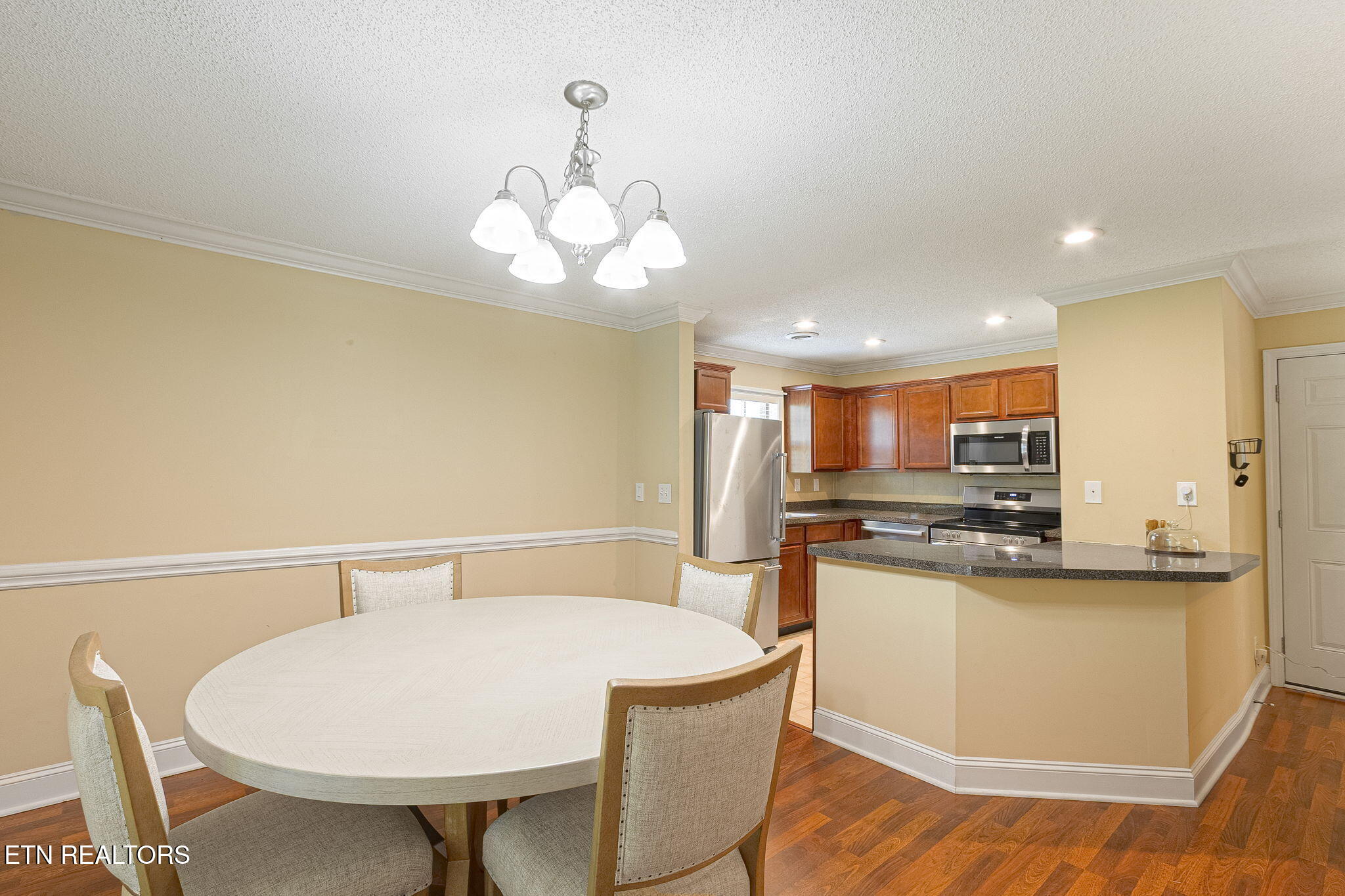 826 Gresham Rd