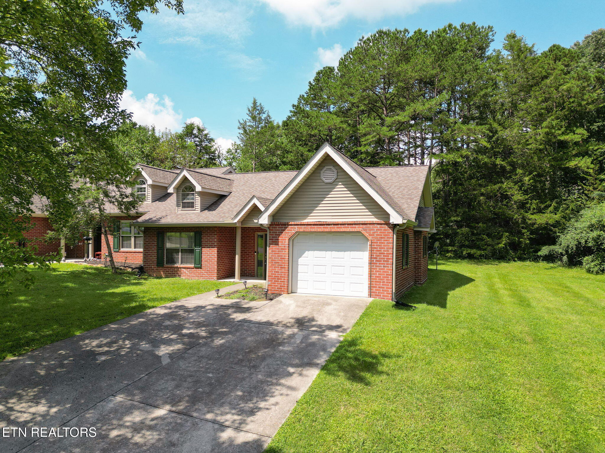 826 Gresham Rd