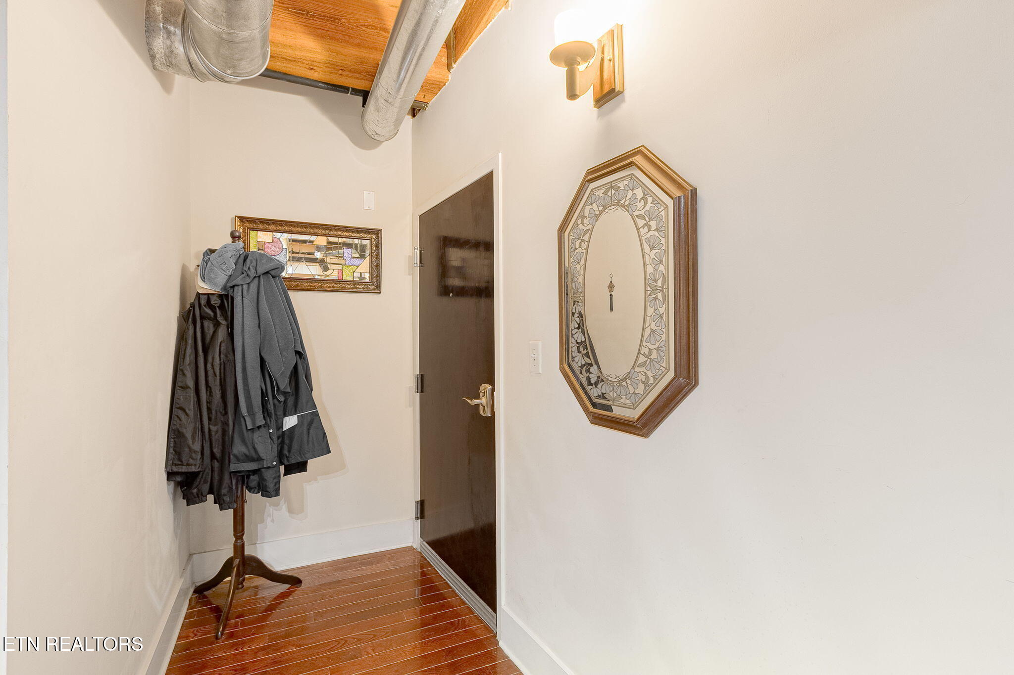 1060 Worlds Fair Park Drive 16