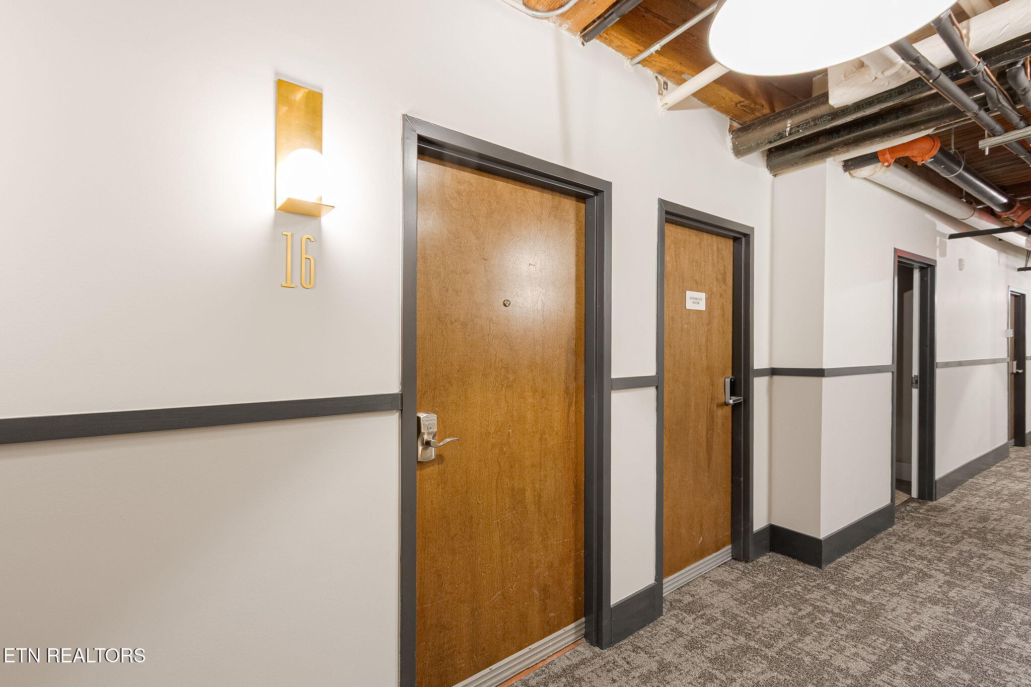 1060 Worlds Fair Park Drive 16