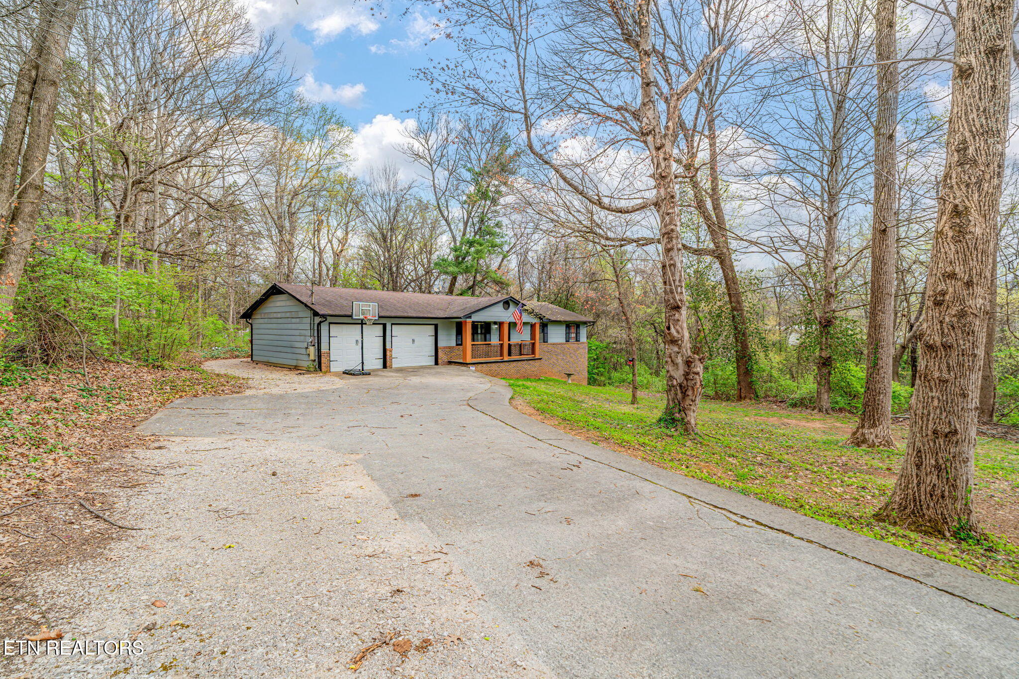 3612 Sprucewood Rd