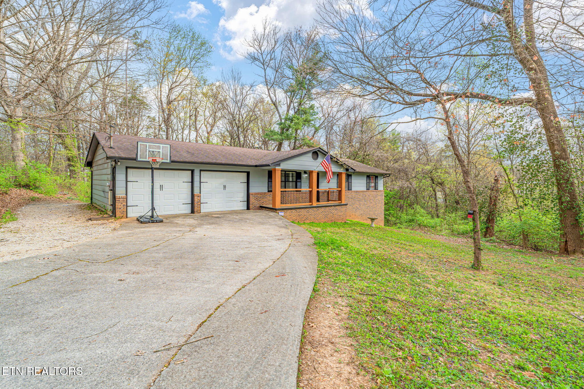 3612 Sprucewood Rd