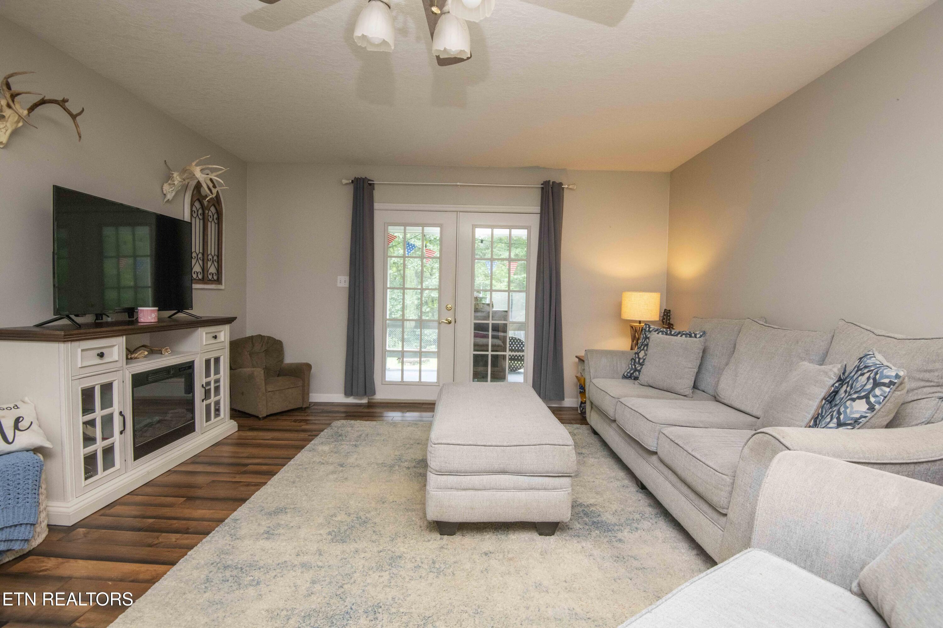 123 Southlake Drive