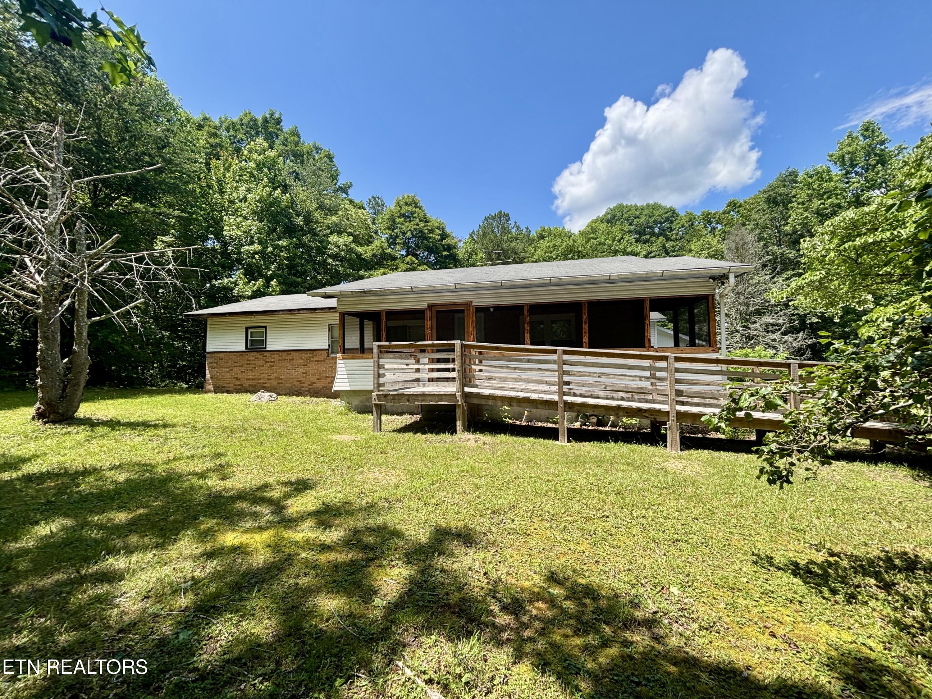 194 Woody Lane