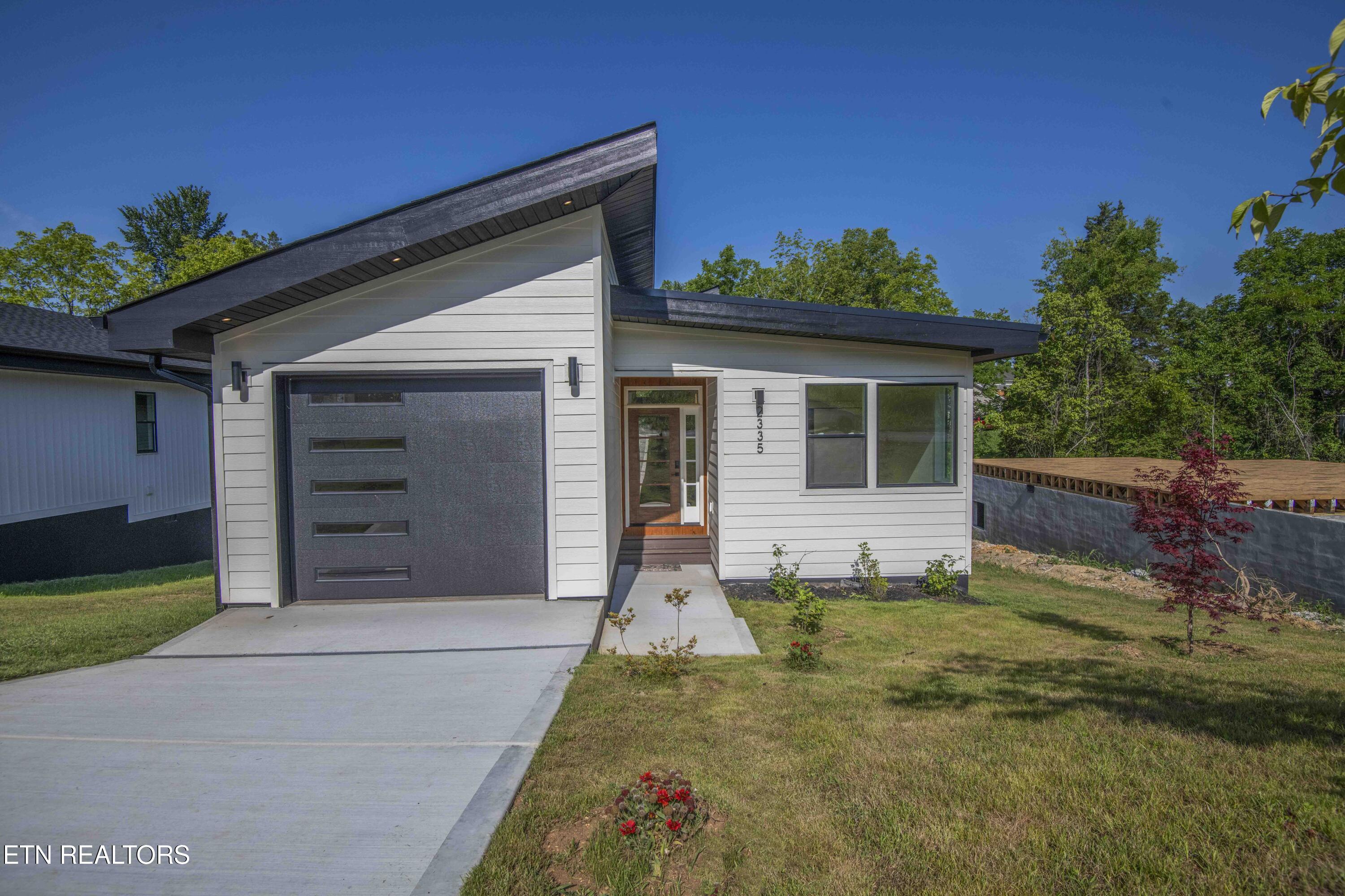 2335 Rock Gardens Drive