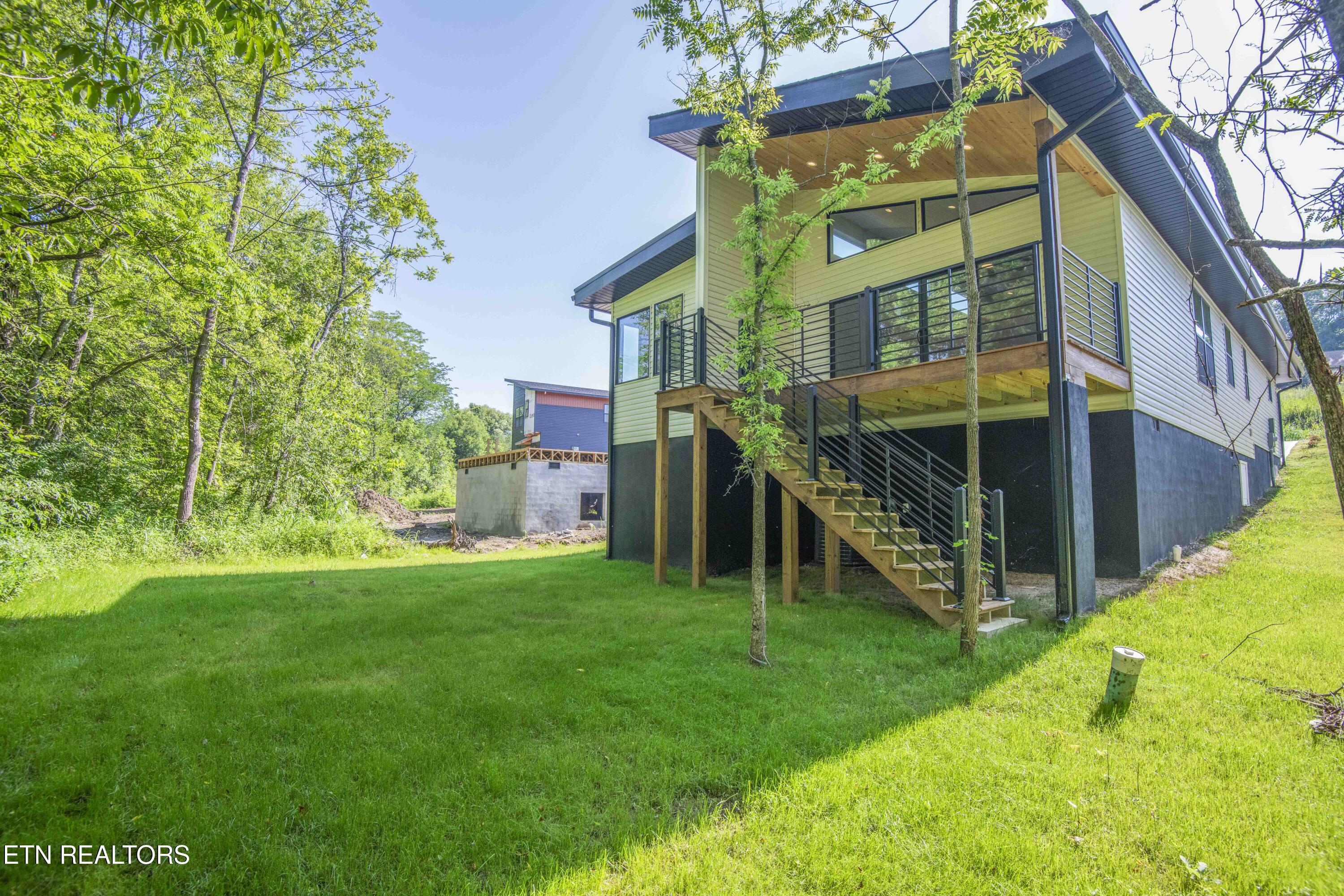 2335 Rock Gardens Drive