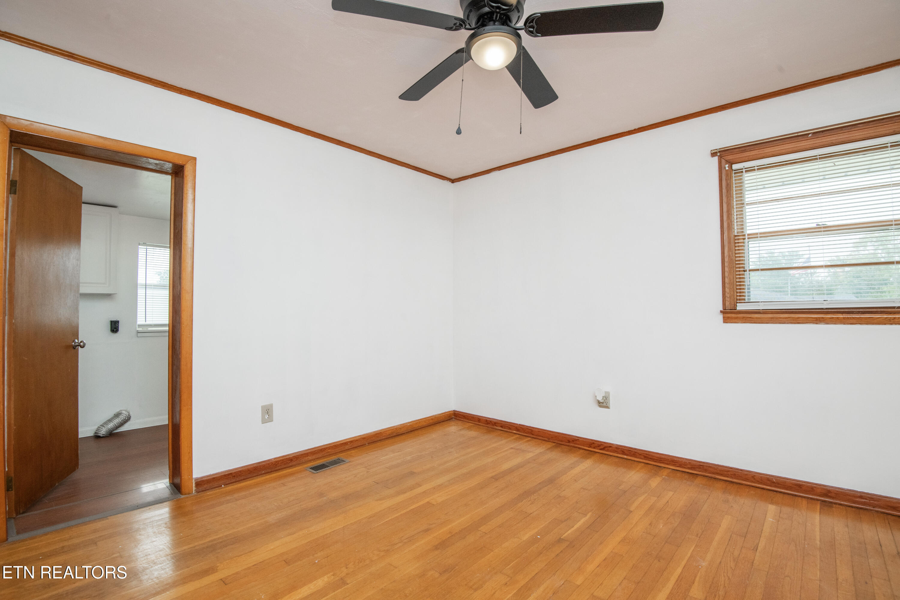 107 Hillcrest Lane