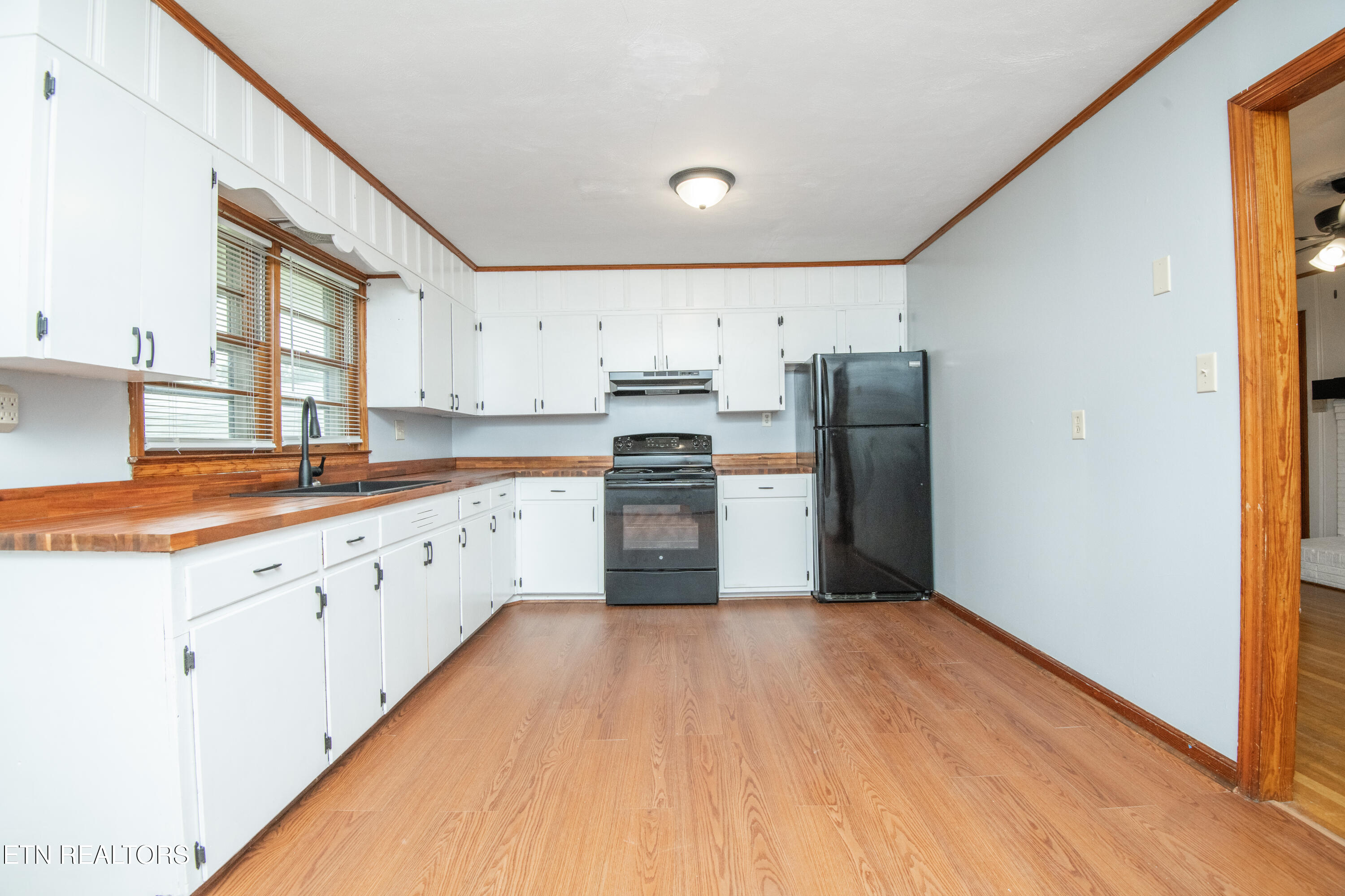 107 Hillcrest Lane