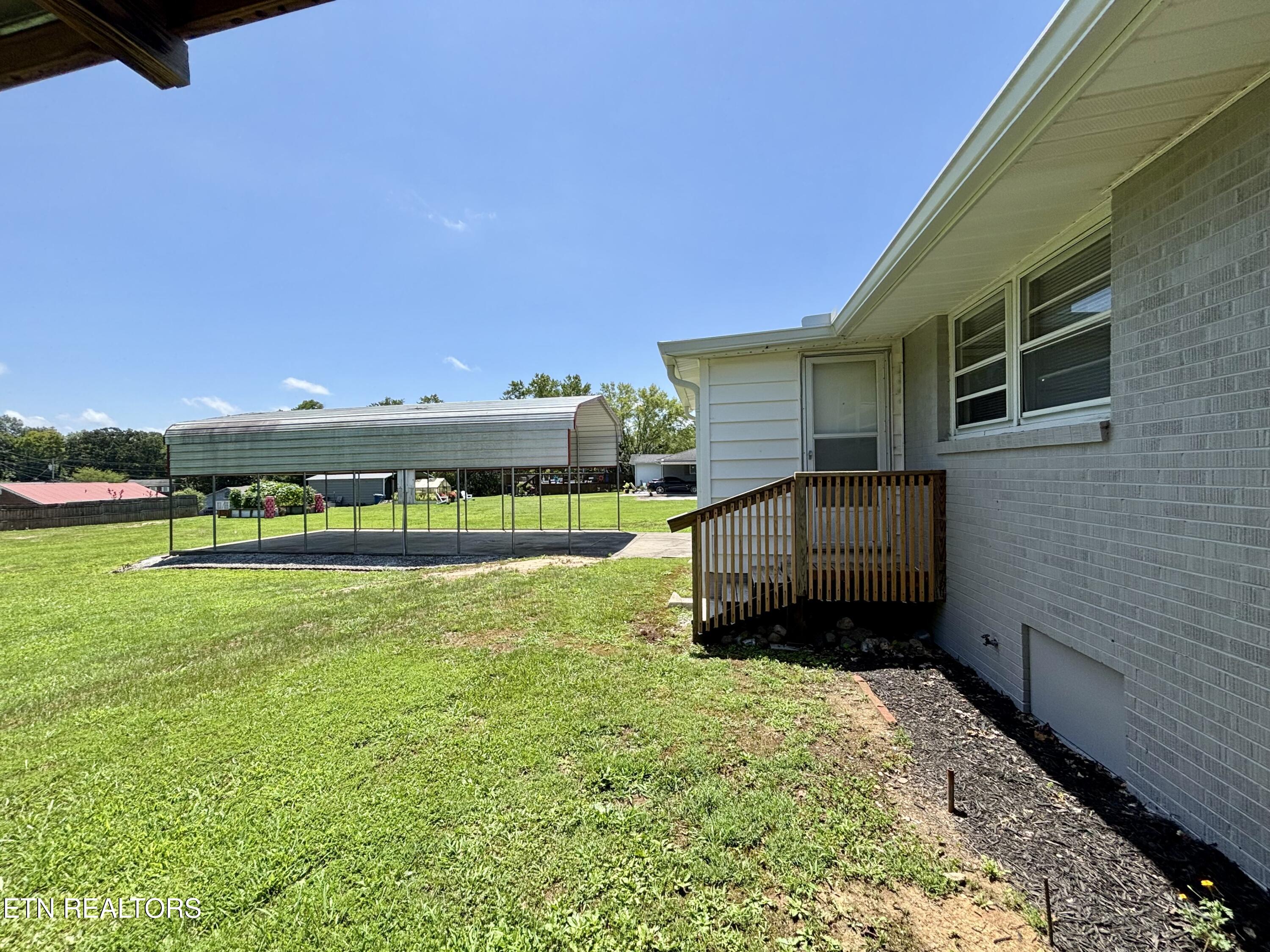 107 Hillcrest Lane