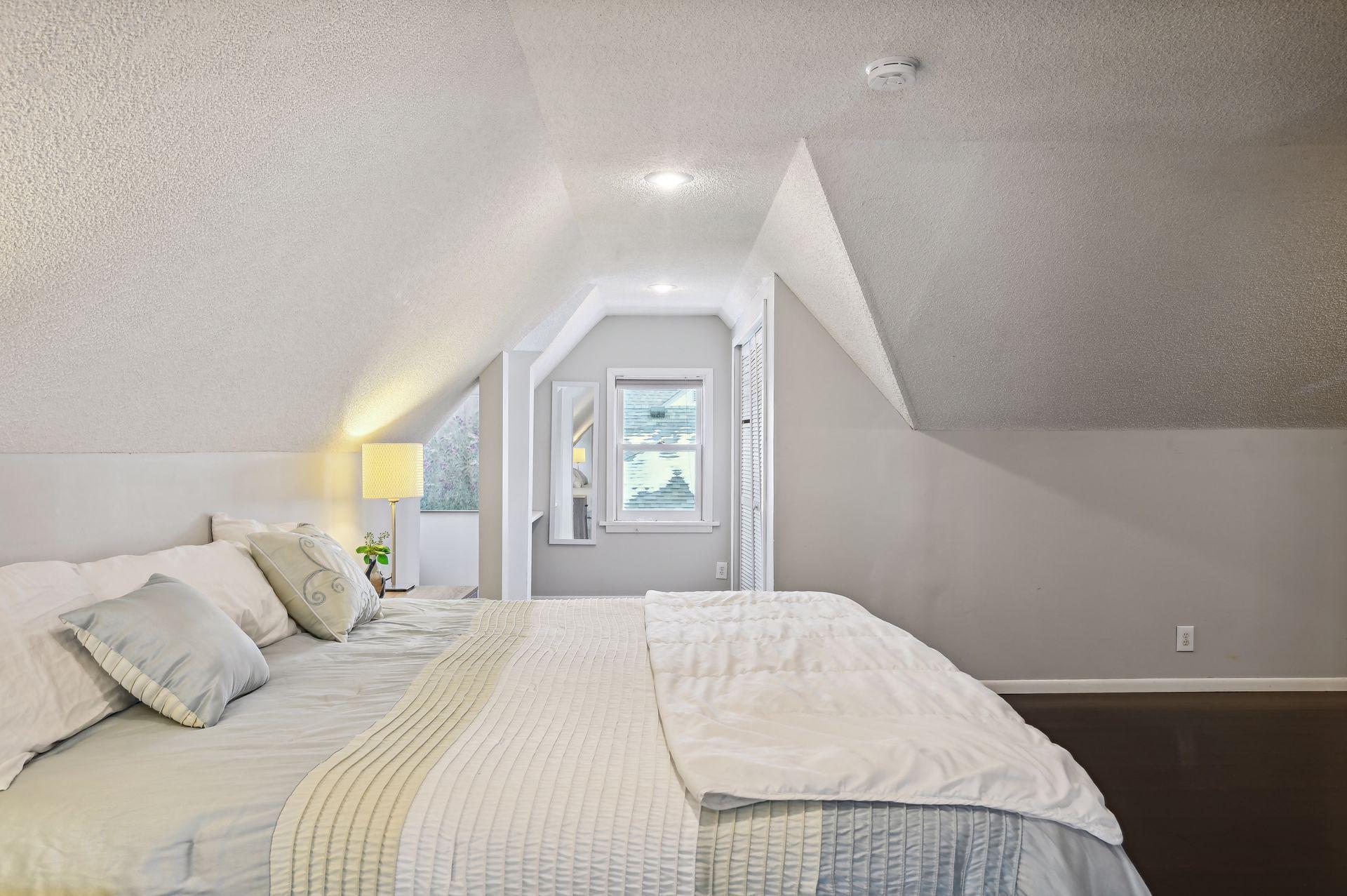 303 E Diamond Lake Road