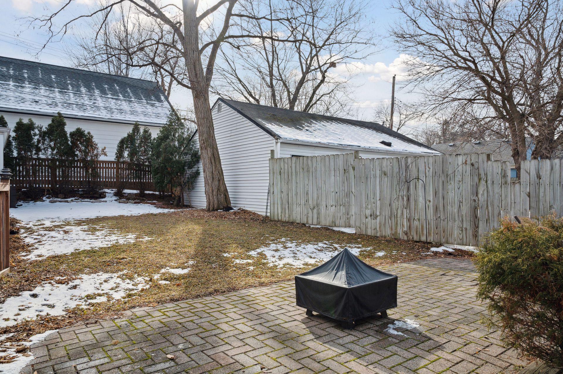 303 E Diamond Lake Road