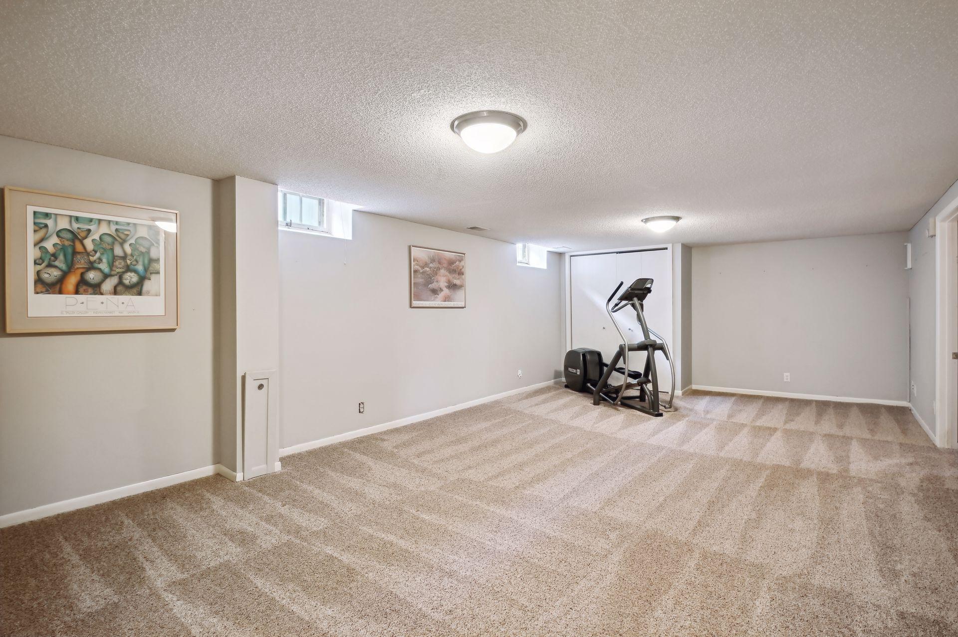 303 E Diamond Lake Road