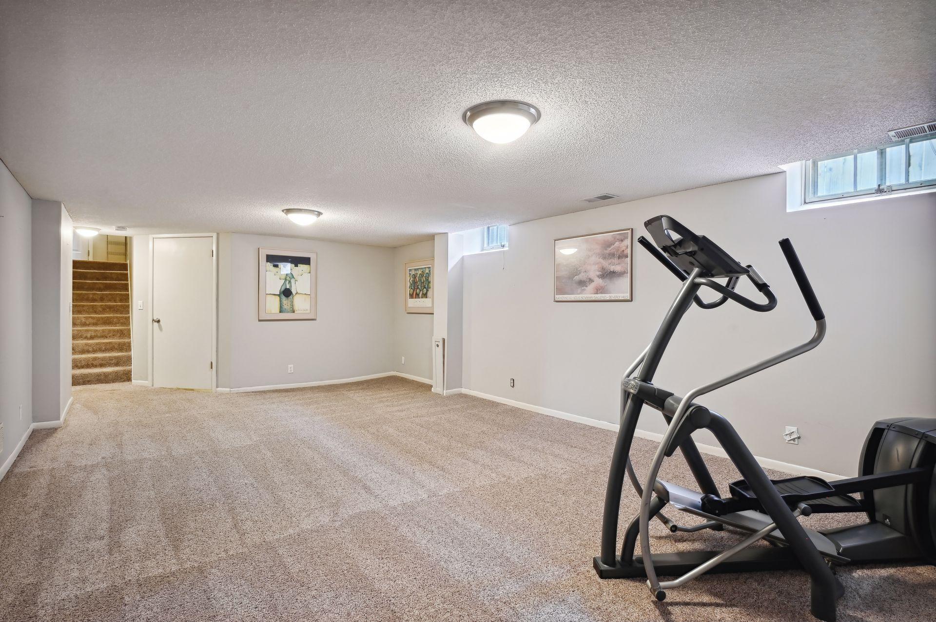 303 E Diamond Lake Road