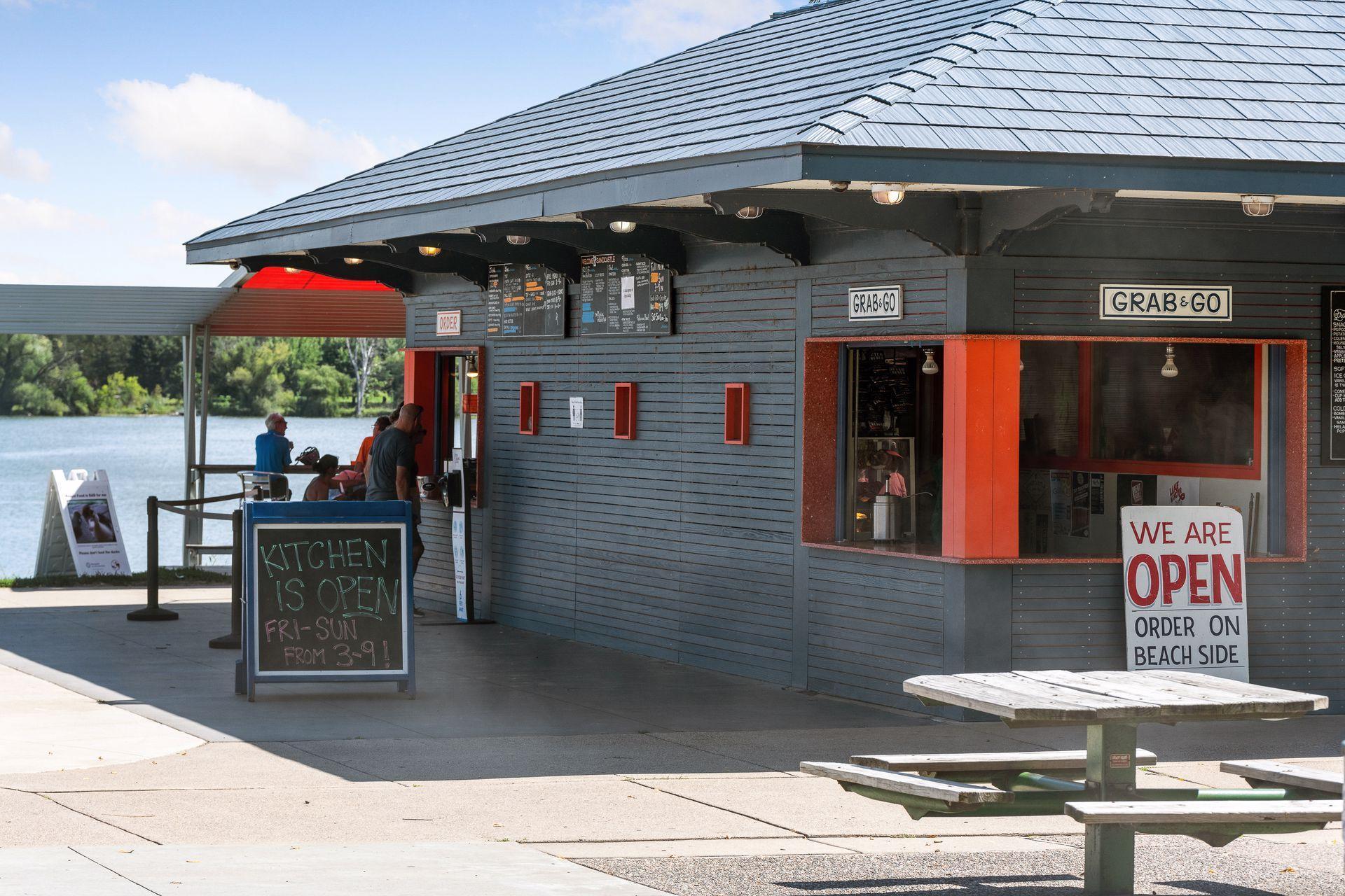 303 E Diamond Lake Road