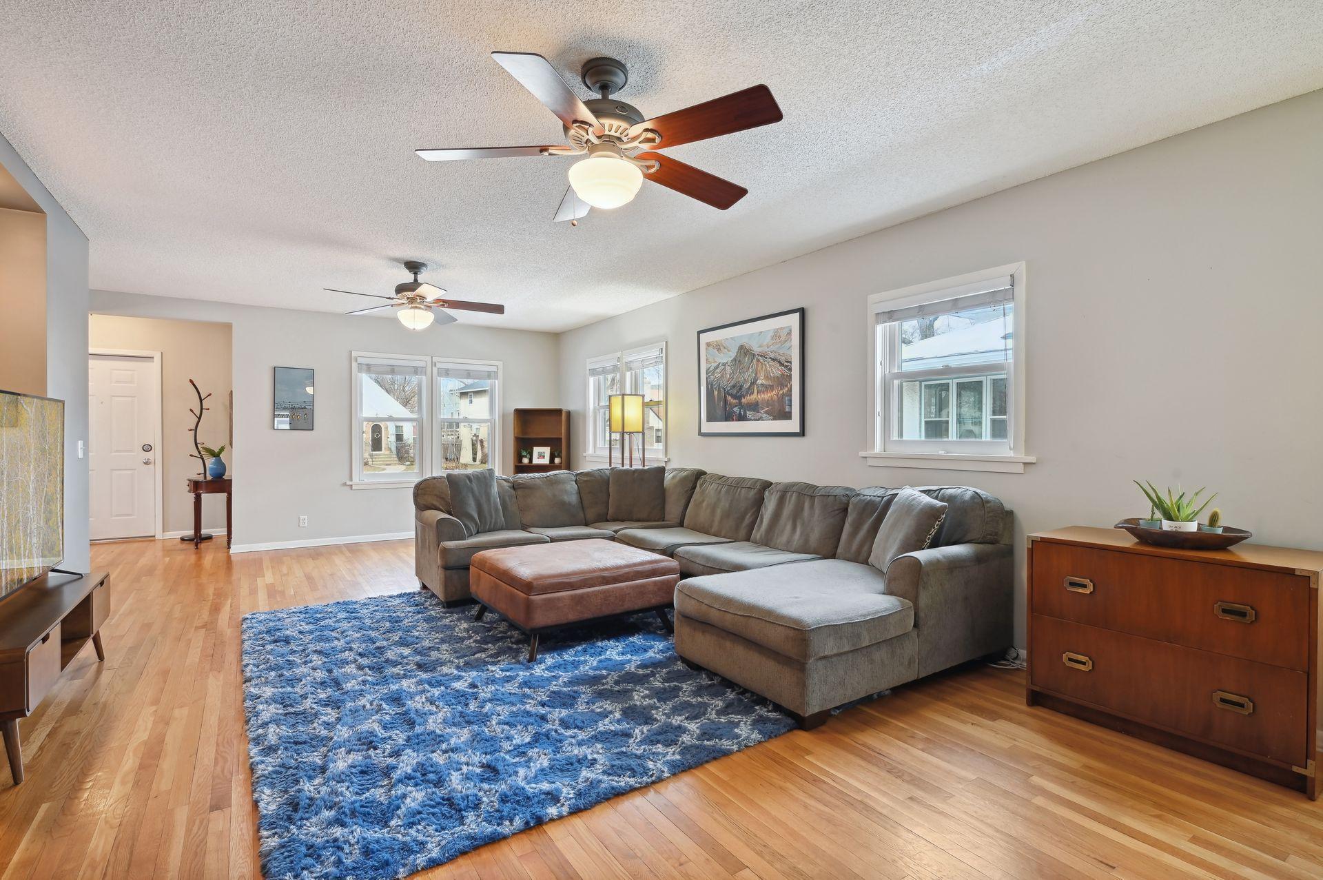 303 E Diamond Lake Road