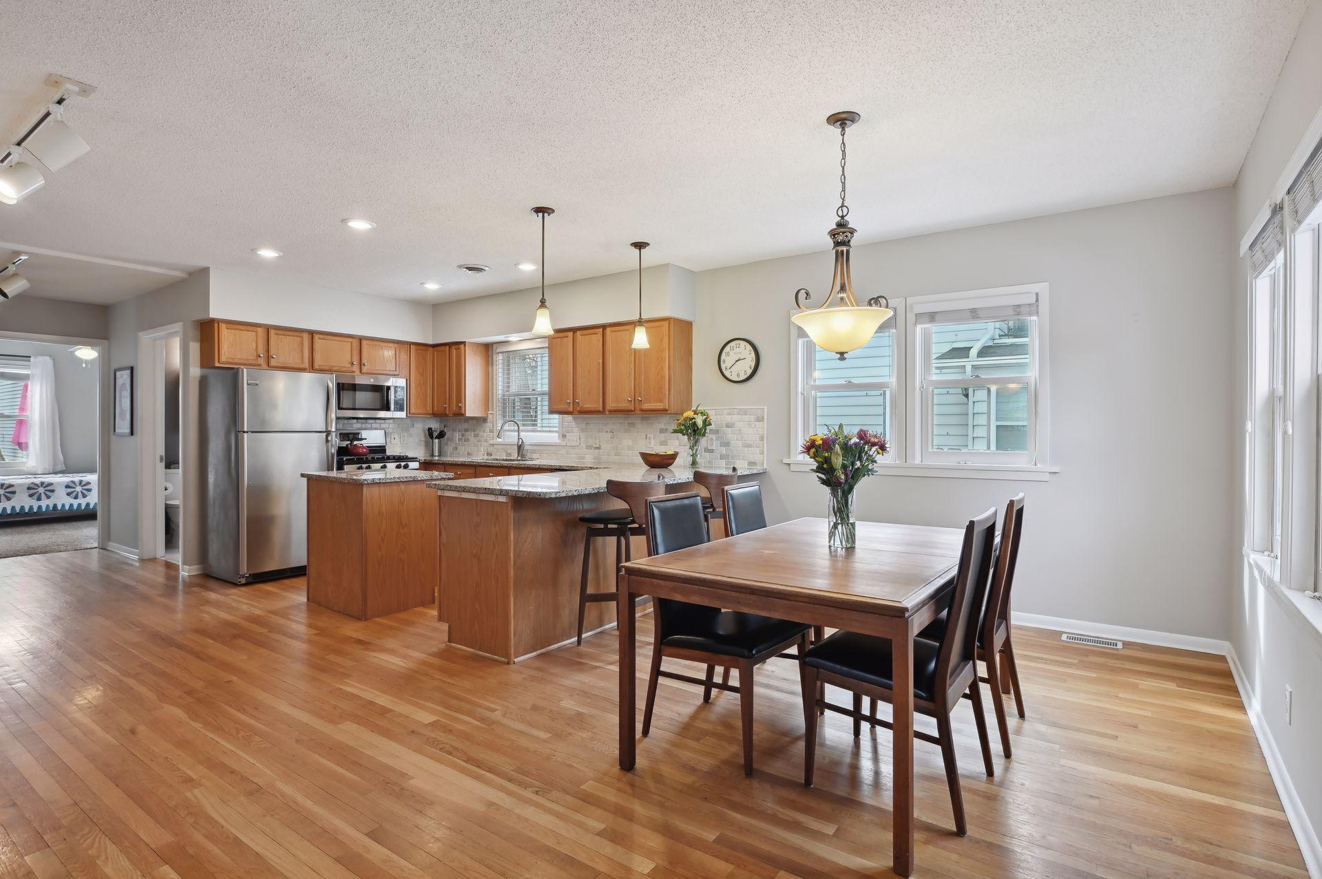 303 E Diamond Lake Road