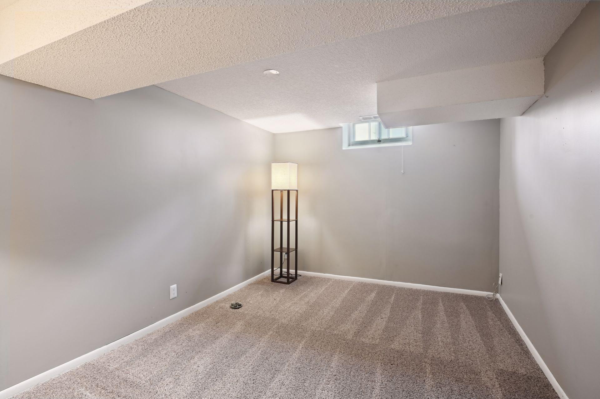 303 E Diamond Lake Road