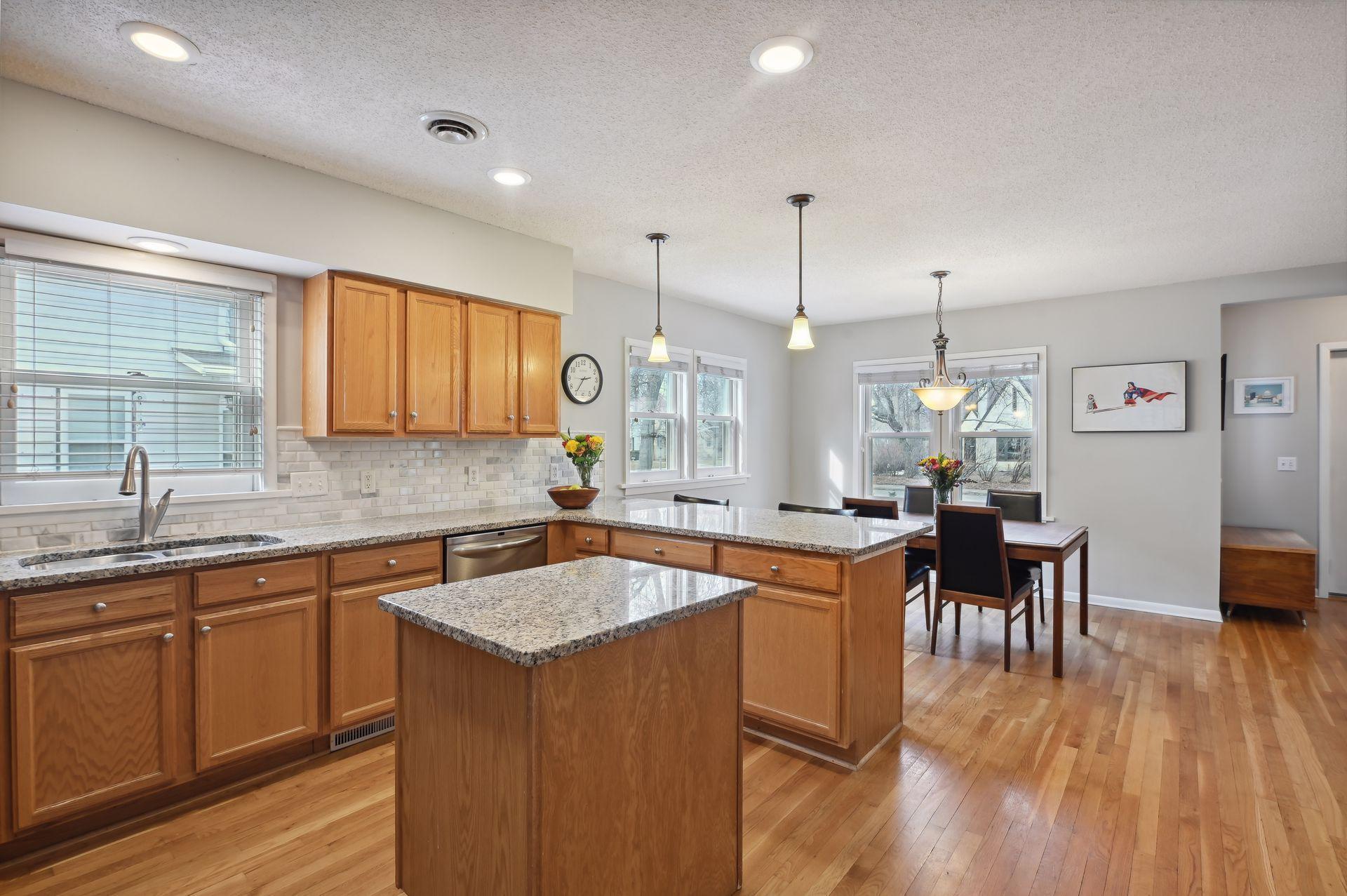 303 E Diamond Lake Road