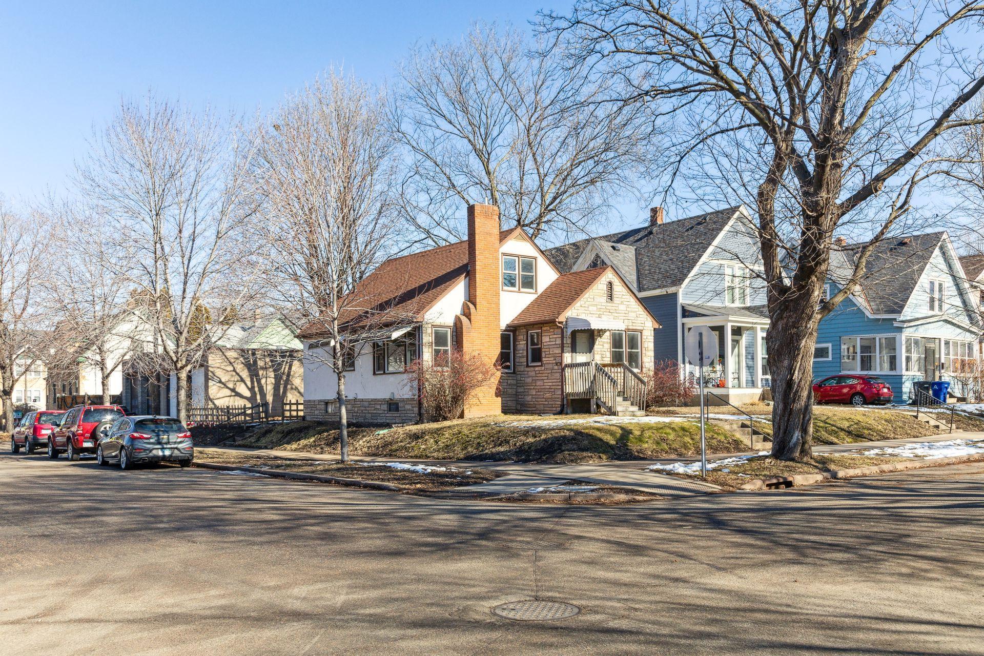 1519 Hague Avenue