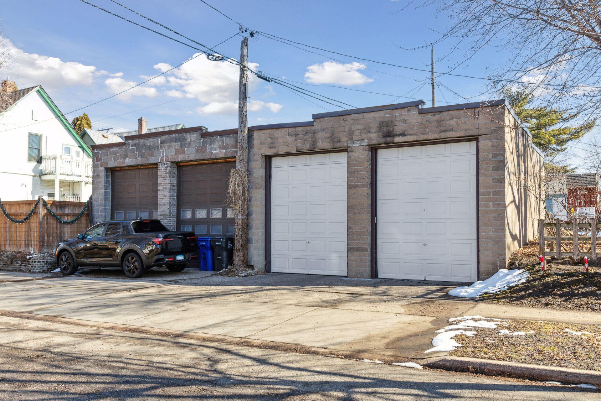 1519 Hague Avenue