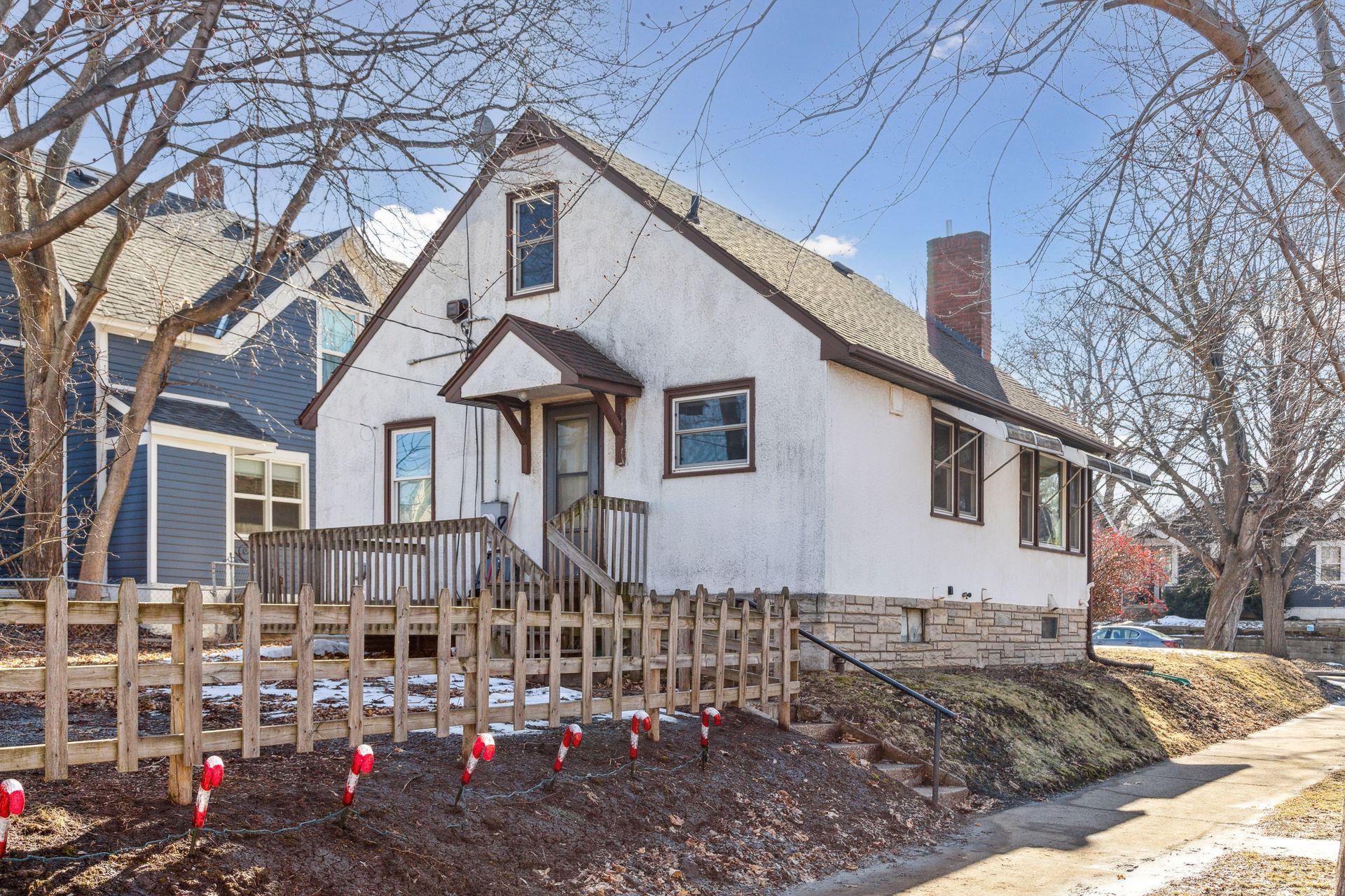 1519 Hague Avenue