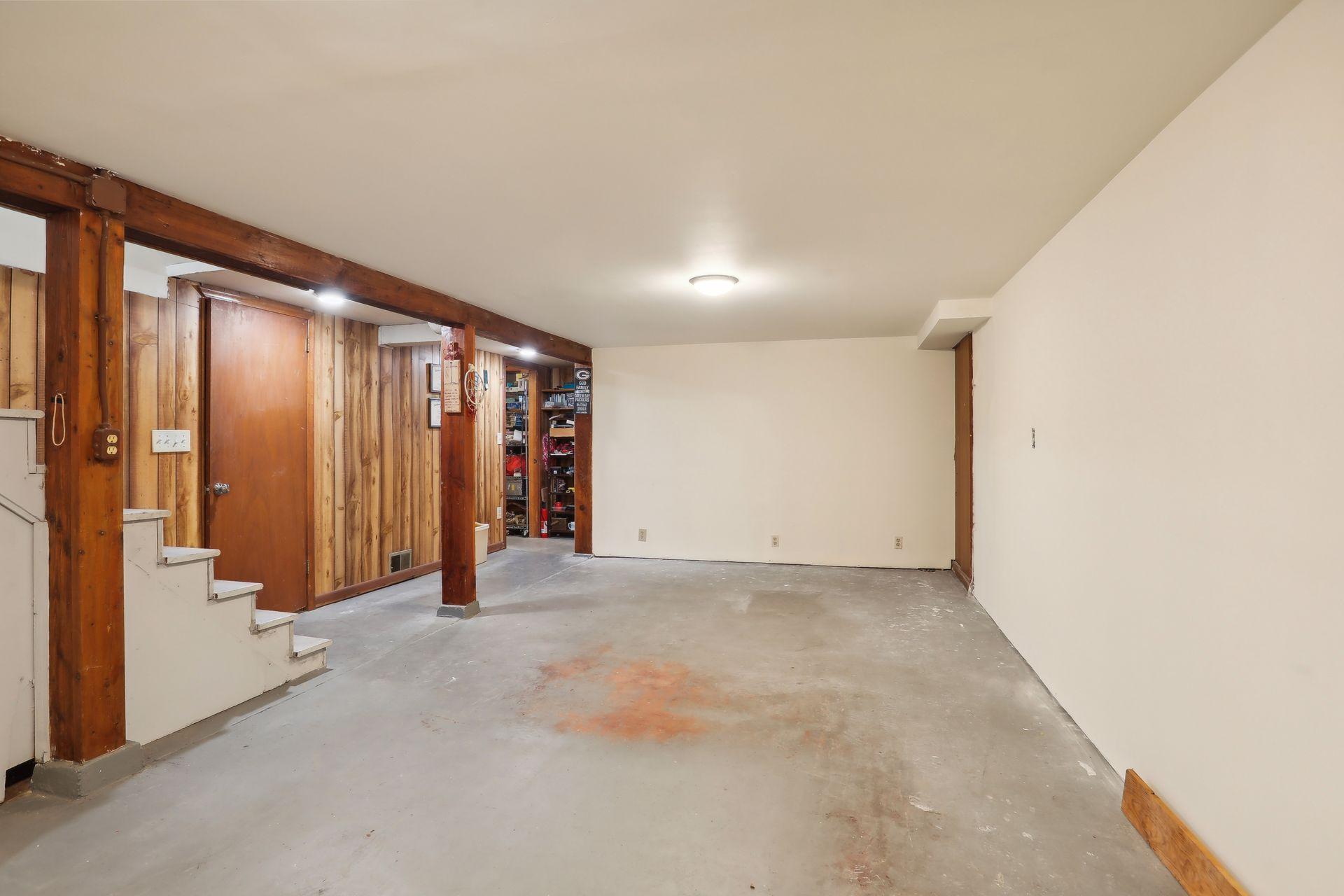 2124 E 36 1/2 Street